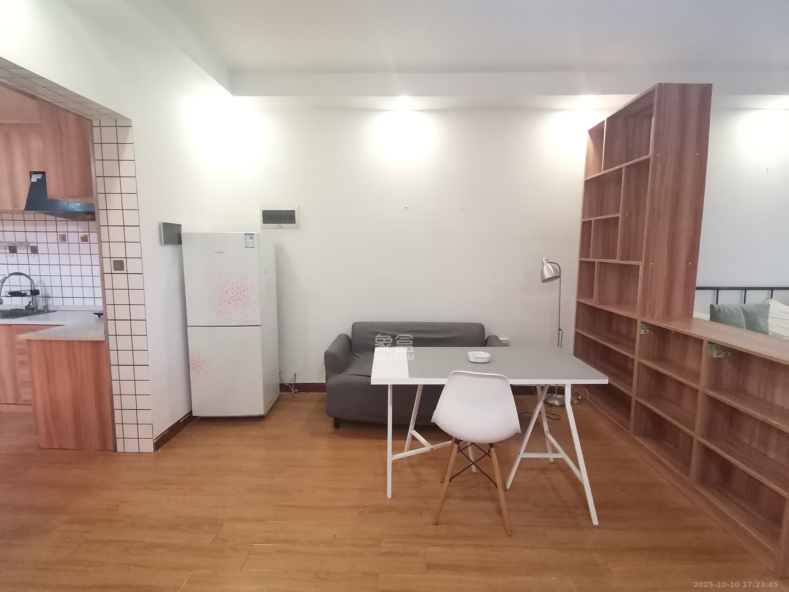 剑桥名门 1室1厅1卫 1500.0元/月 剑桥名门 1室1厅1卫 1500.0元/月室内图