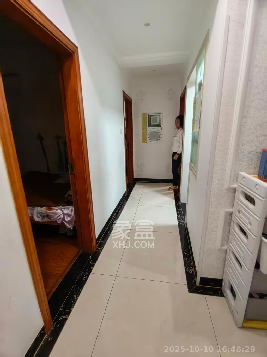 英郡年华  3室2厅1卫    2500.0元/月 英郡年华  3室2厅1卫    2500.0元/月室内图