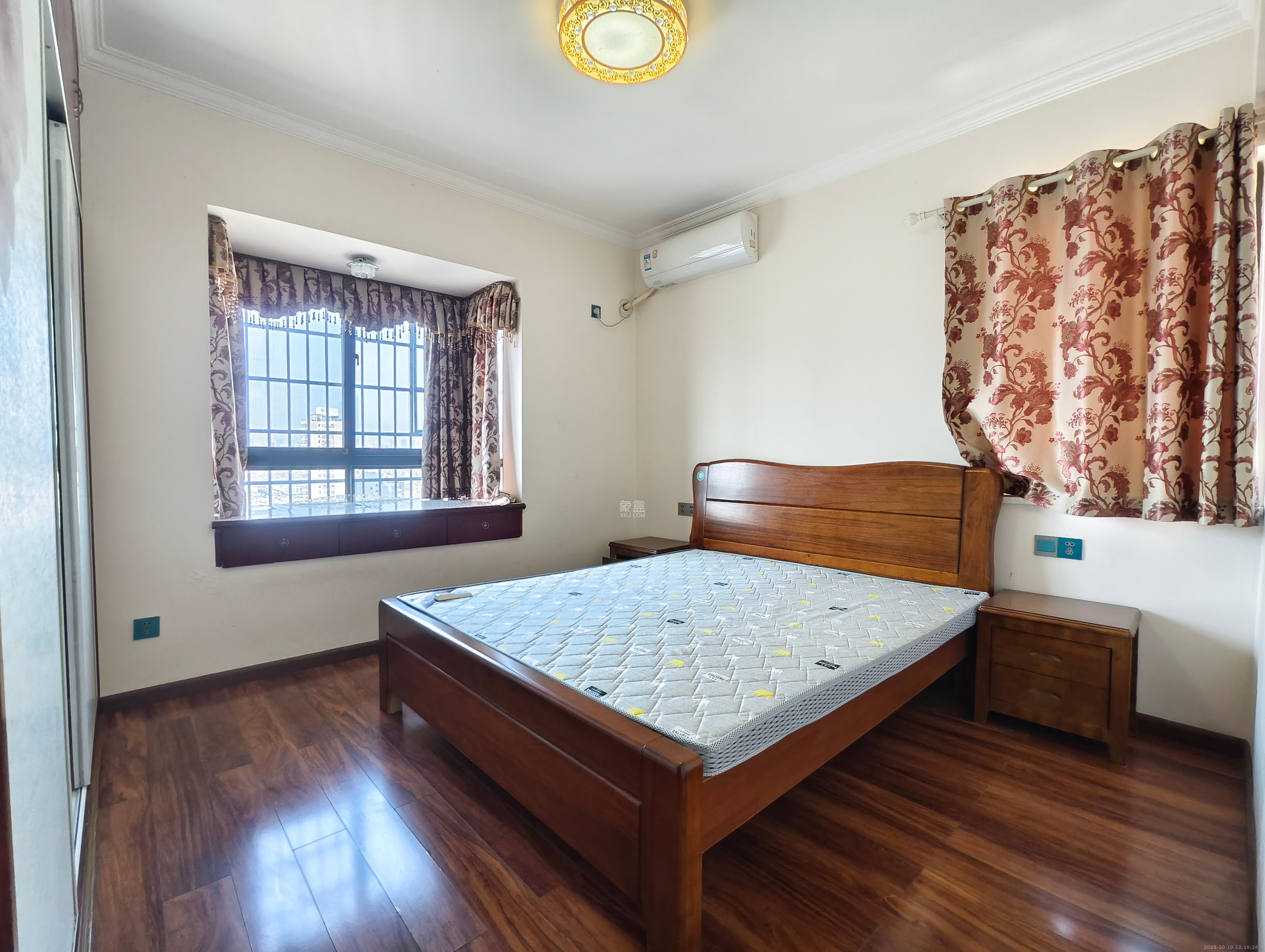 华城广场 2室2厅1卫 2800.0元/月 华城广场 2室2厅1卫 2800.0元/月室内图