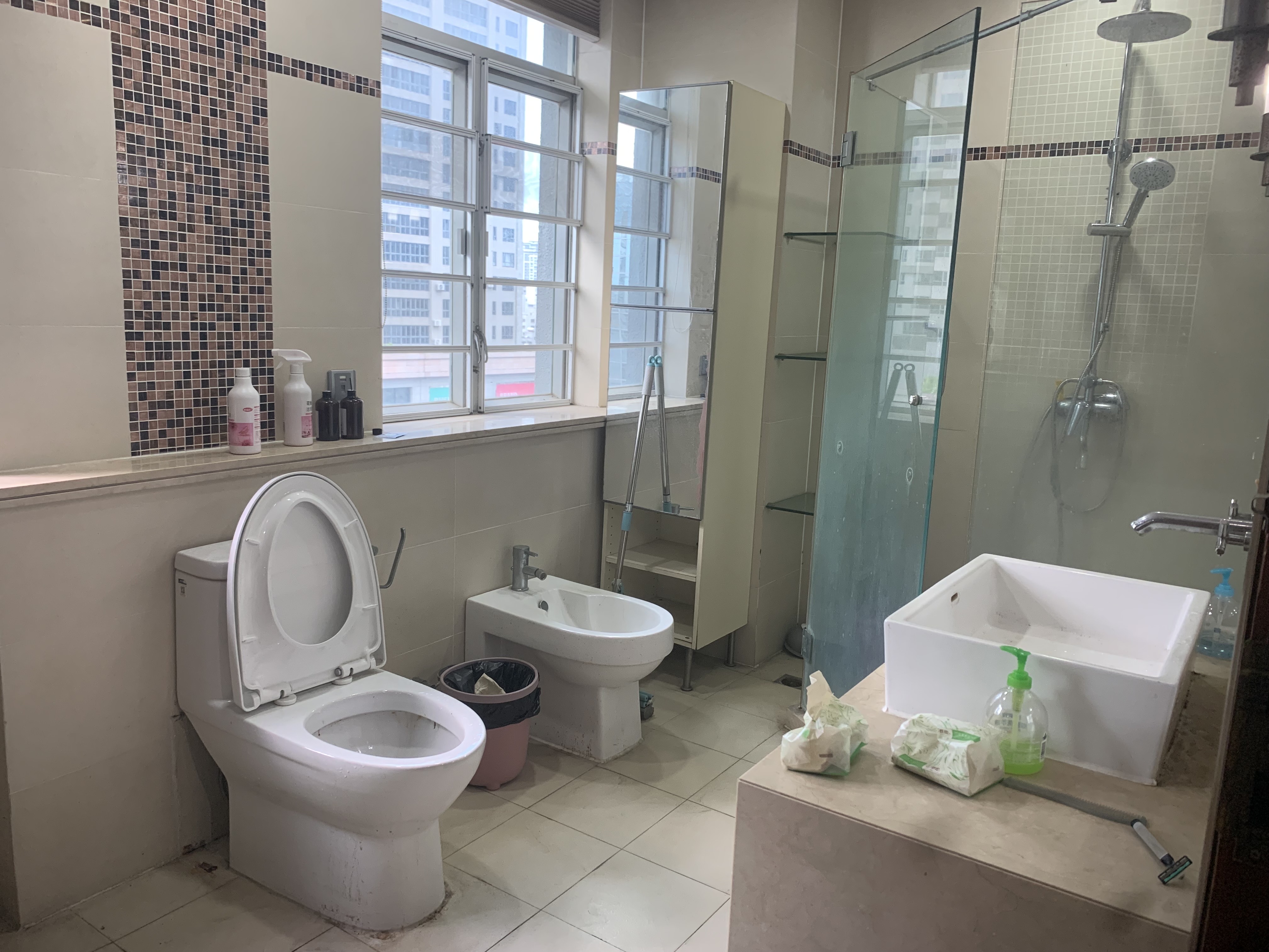 名门广场南区(一期) 3室2厅2卫 4000.0元/月 名门广场南区(一期) 3室2厅2卫 4000.0元/月室内图