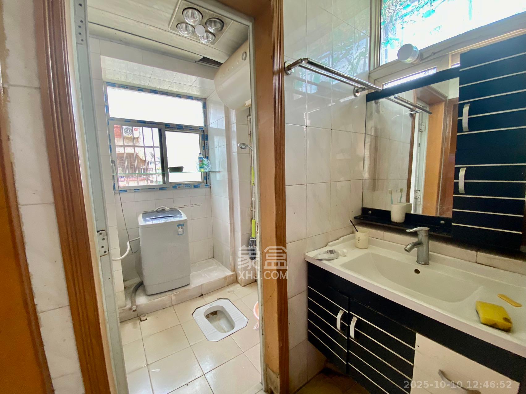 德政园  2室2厅1卫    1400.0元/月室内图