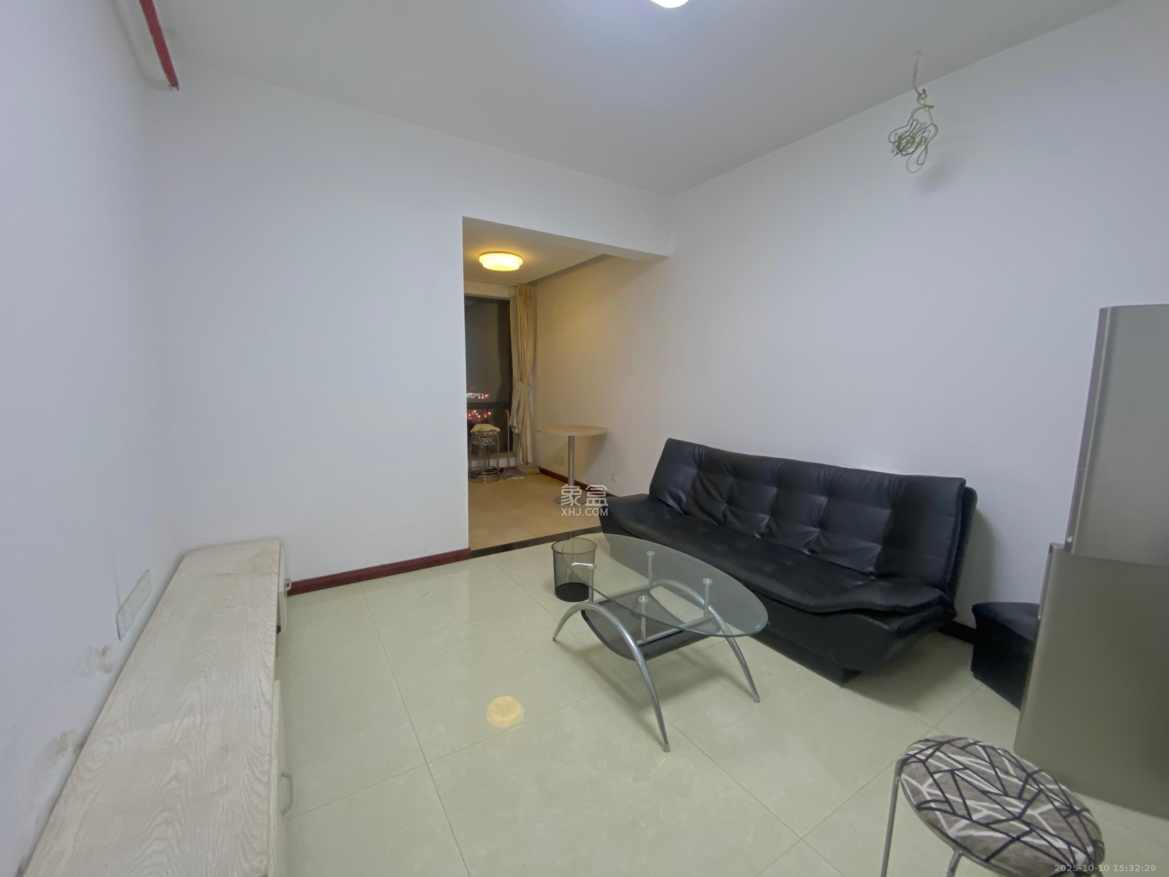 中建芙蓉工社  1室1厅1卫    1300.0元/月室内图