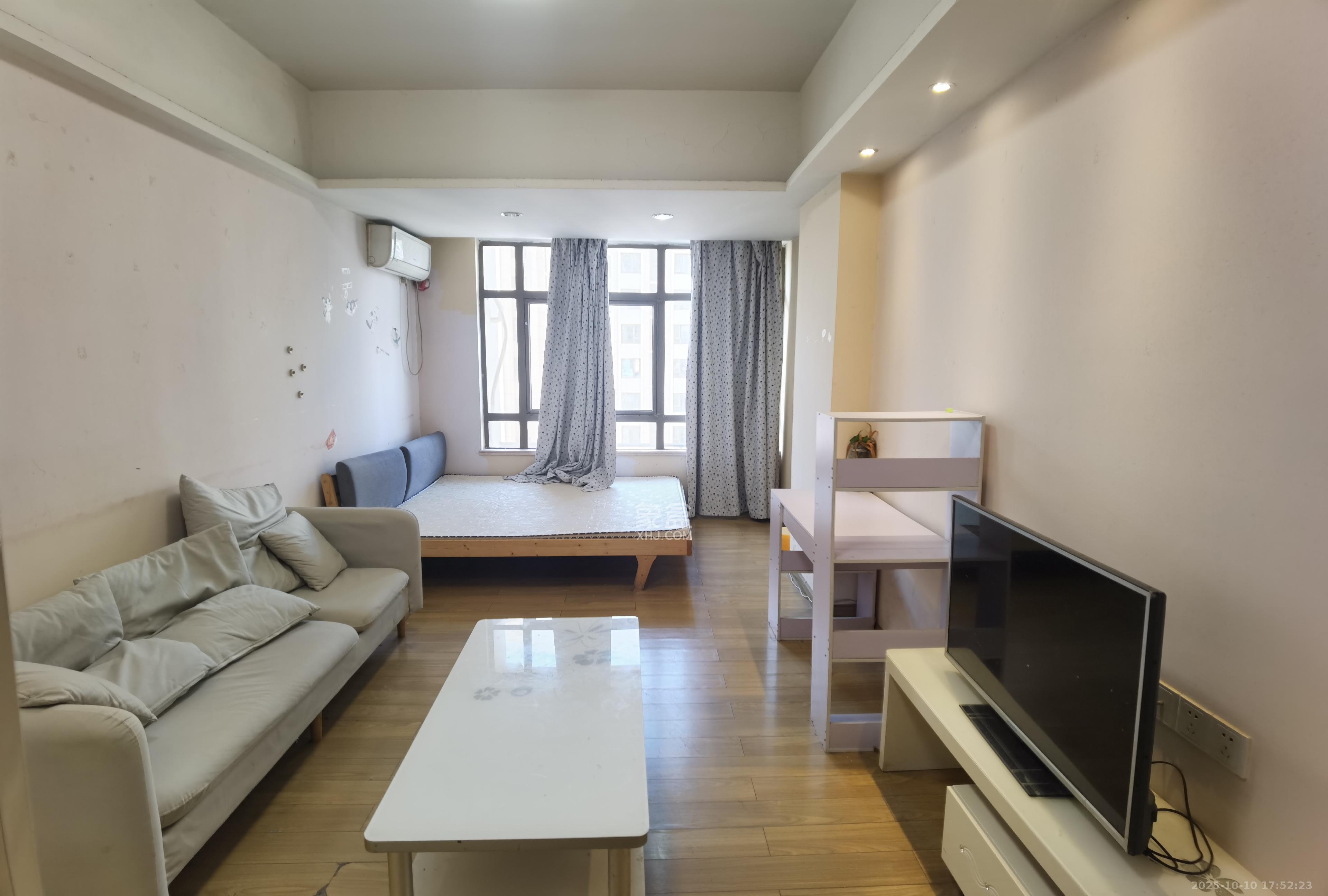 米兰春天  1室1厅1卫    1100.0元/月 米兰春天  1室1厅1卫    1100.0元/月