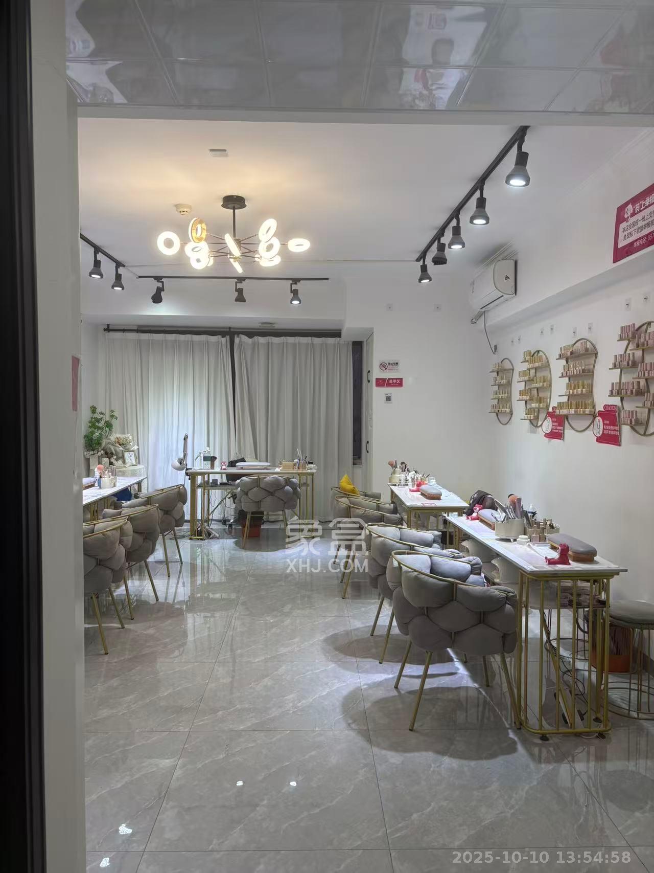 世景国际广场 1室1厅1卫 4000.0元/月 世景国际广场 1室1厅1卫 4000.0元/月室内图