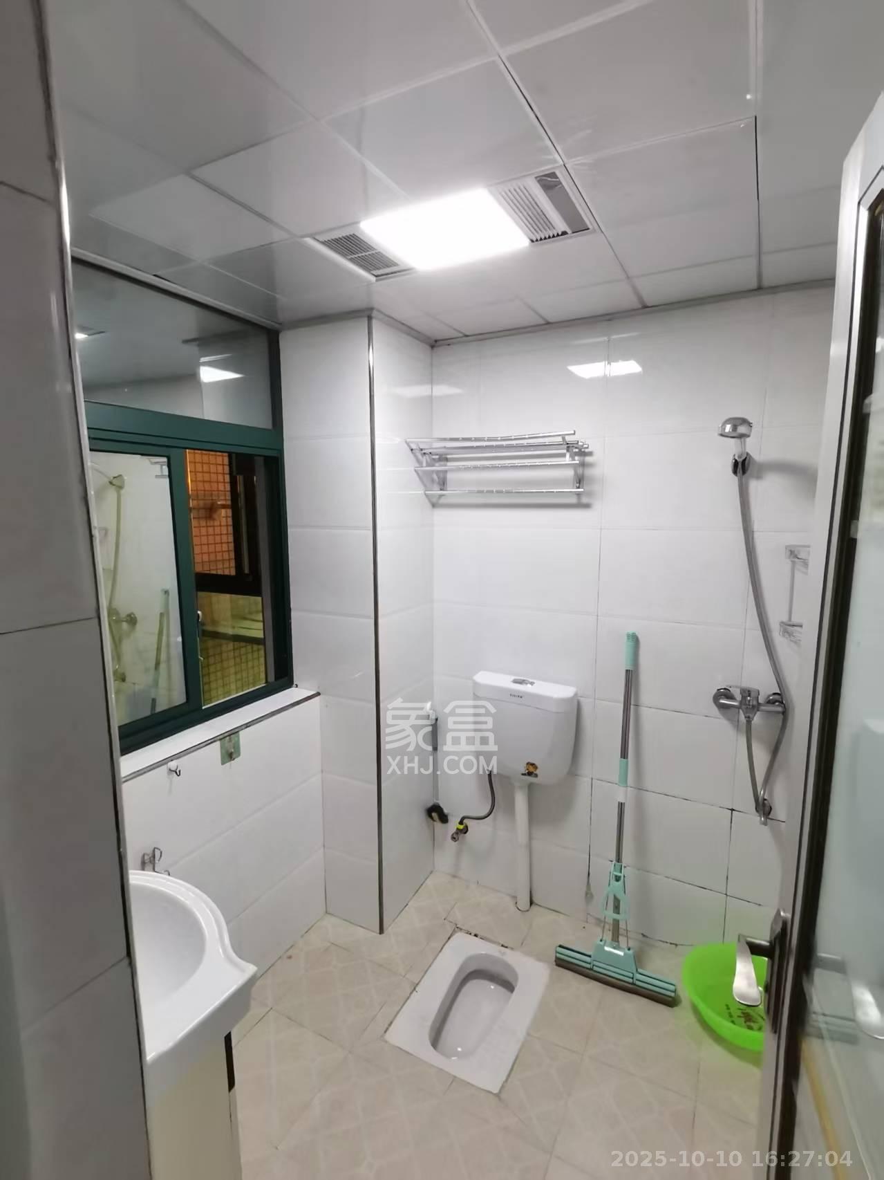 湖韵佳苑  2室1厅1卫    1800.0元/月 湖韵佳苑  2室1厅1卫    1800.0元/月室内图