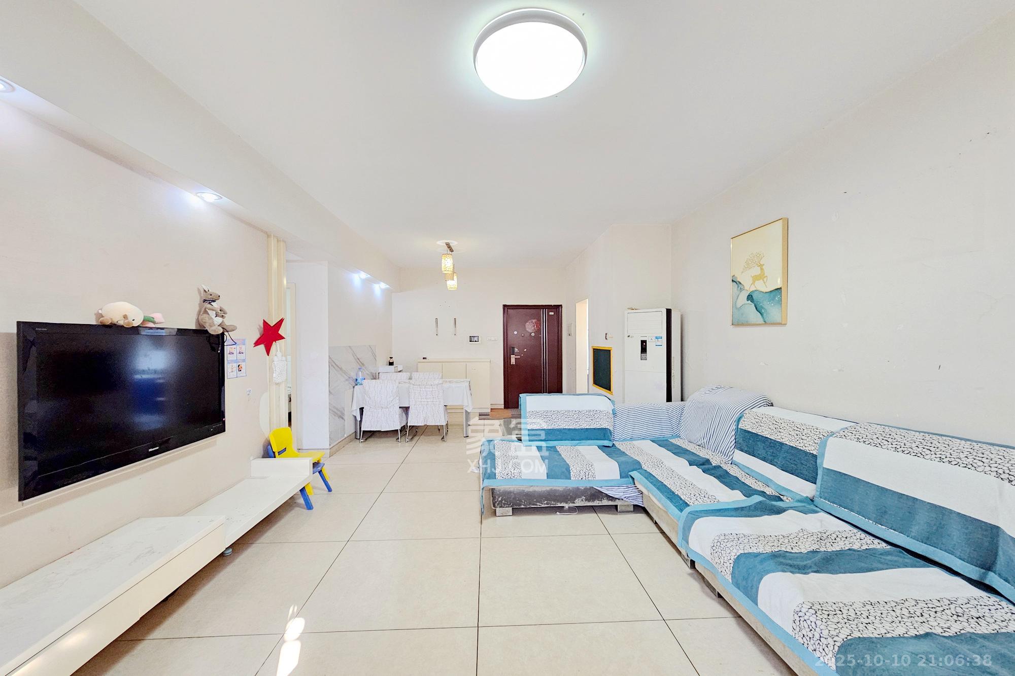 星城映象  2室2厅1卫    68.0万客厅