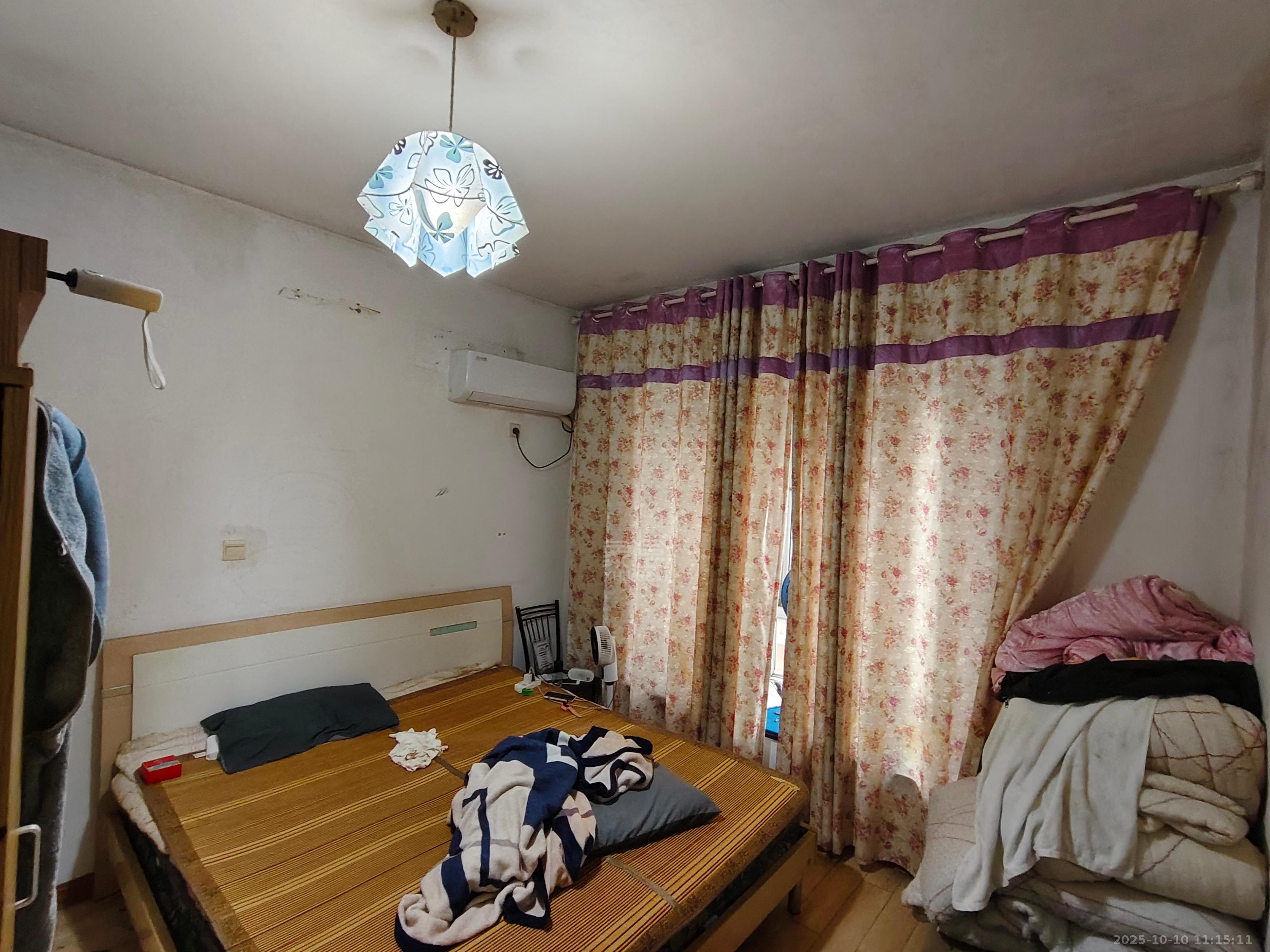 新澜府 3室2厅1卫 1600.0元/月 新澜府 3室2厅1卫 1600.0元/月室内图