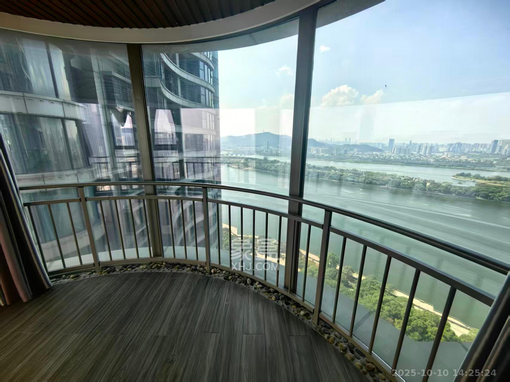 潮宗御苑 5室2厅2卫 8000.0元/月 潮宗御苑 5室2厅2卫 8000.0元/月室内图