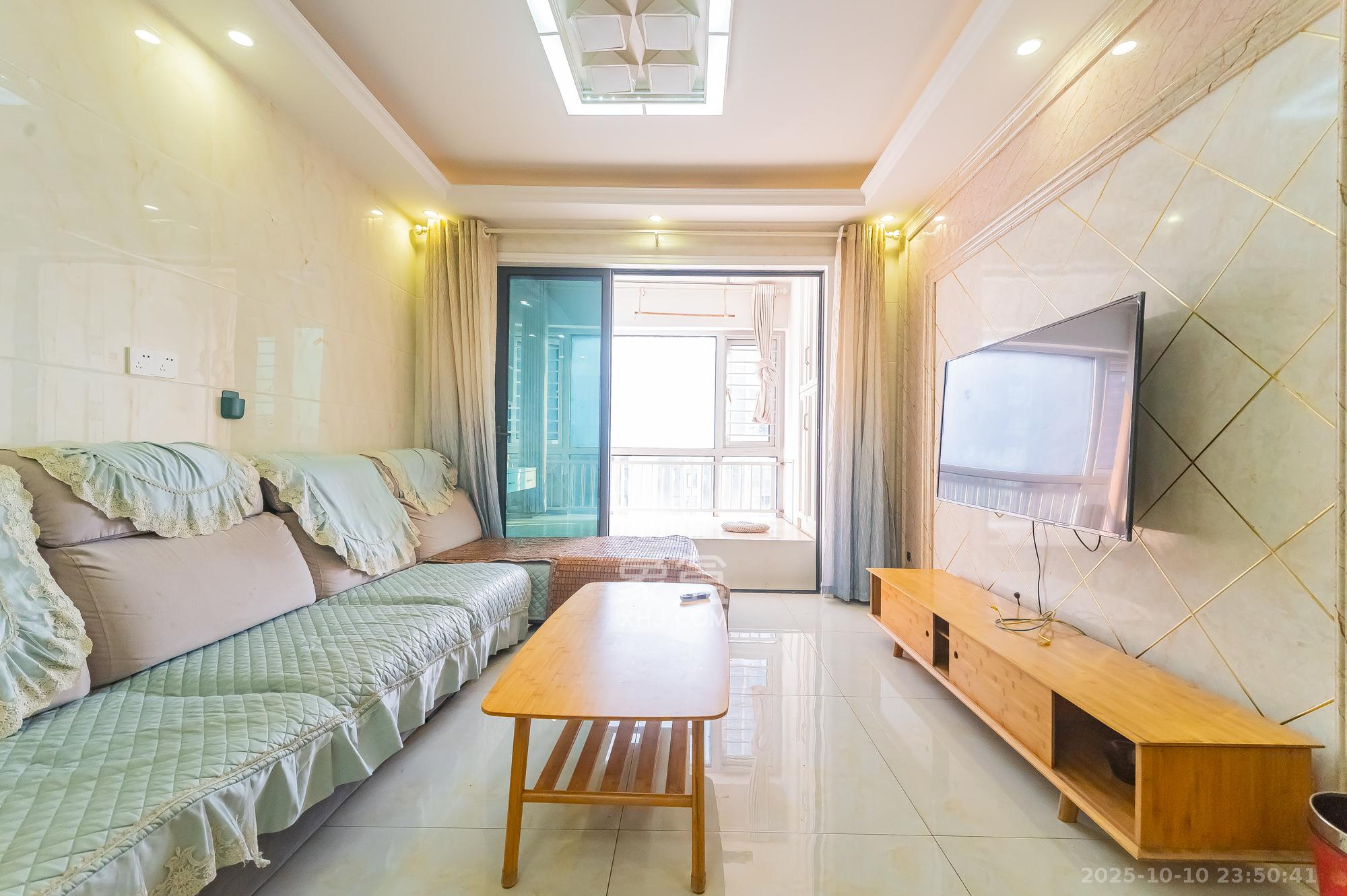 海伦春天 2室1厅1卫 51.8万 海伦春天 2室1厅1卫 51.8万客厅