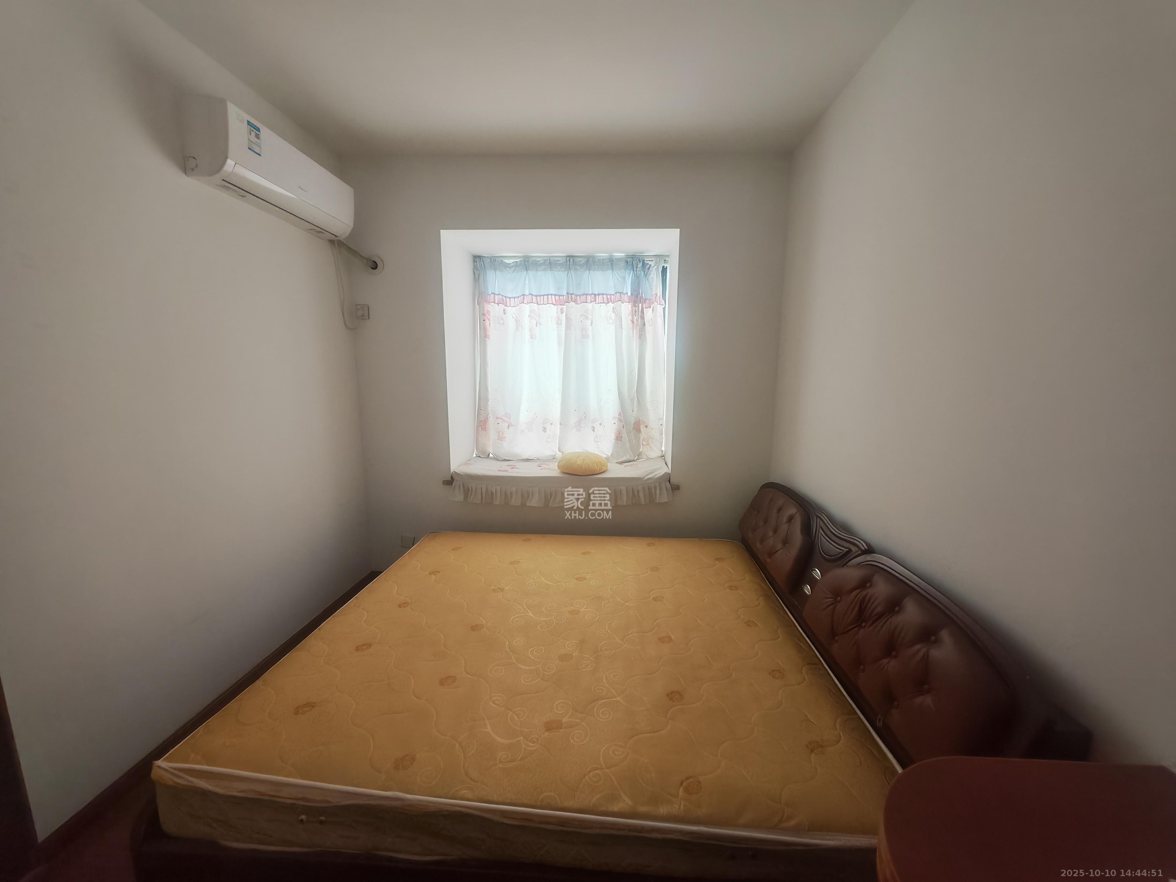 锦湘国际星城三期（锦绣苑）  2室2厅1卫    2300.0元/月室内图