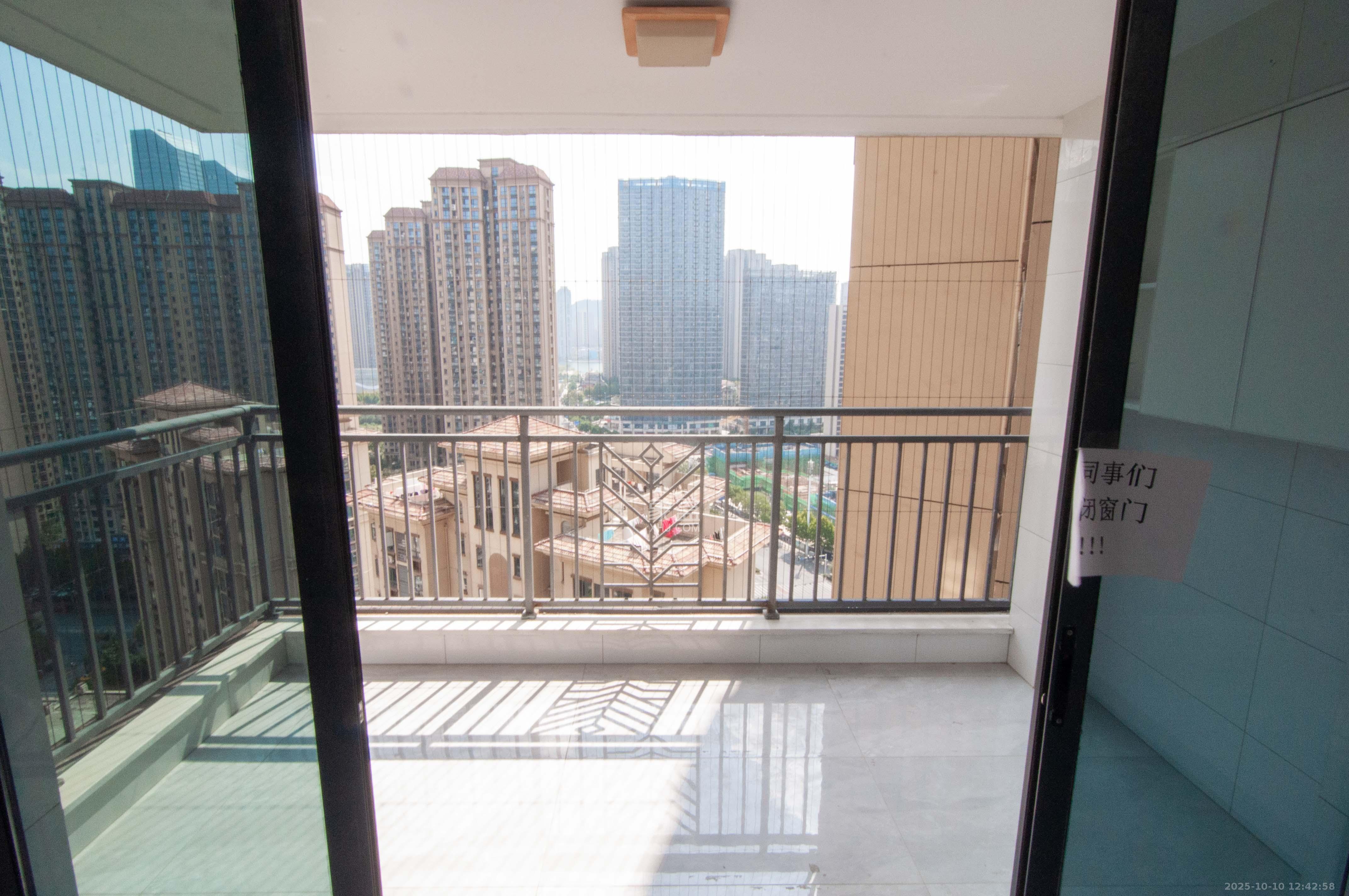 振业城三期 4室2厅2卫 198.0万 振业城三期 4室2厅2卫 198.0万其他