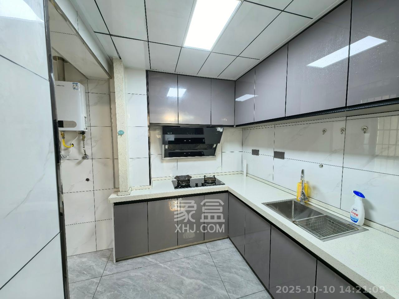 和润园三期  2室2厅1卫    2400.0元/月室内图