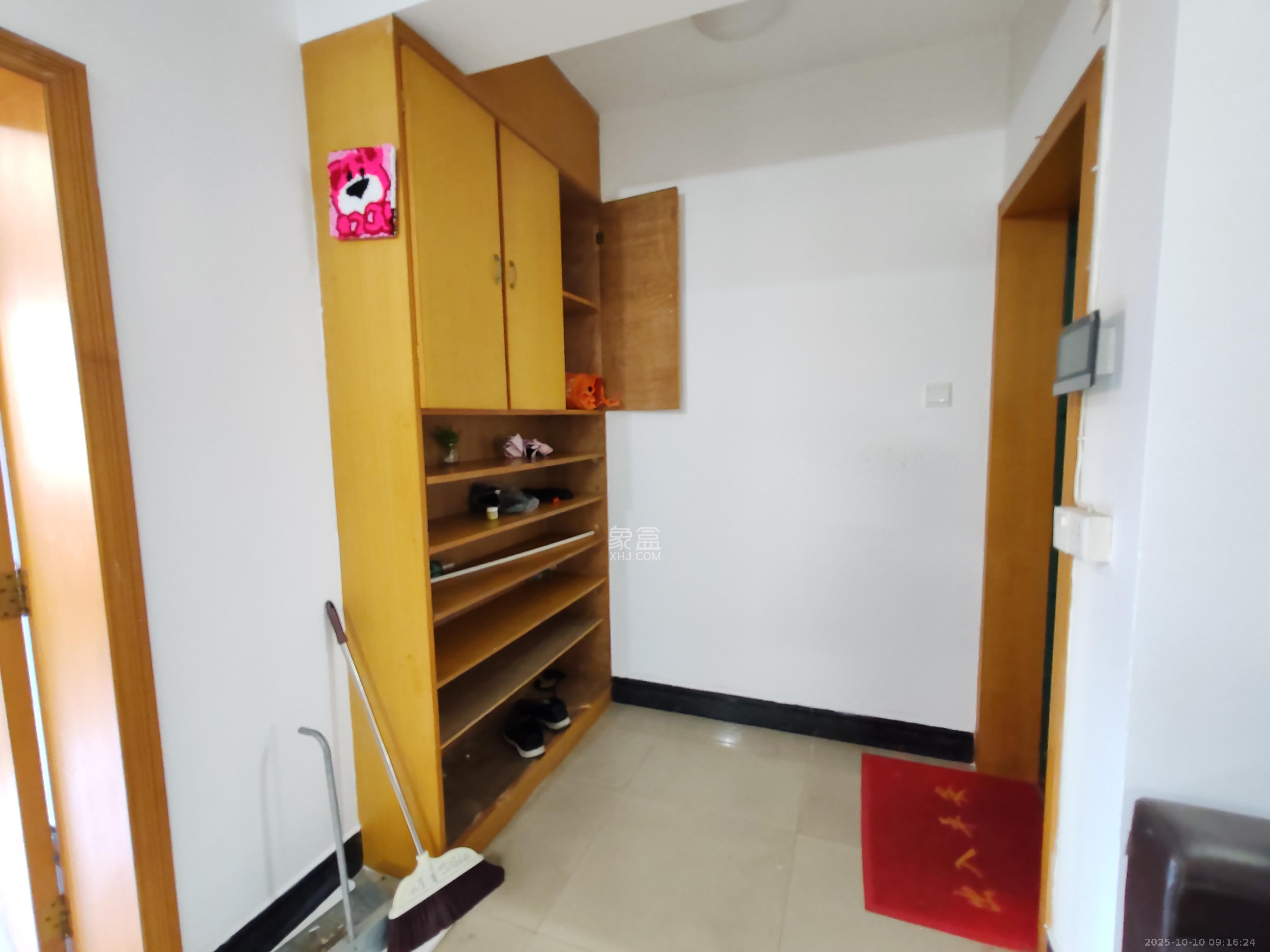 公交金盆小区 2室2厅1卫 1500.0元/月 公交金盆小区 2室2厅1卫 1500.0元/月室内图