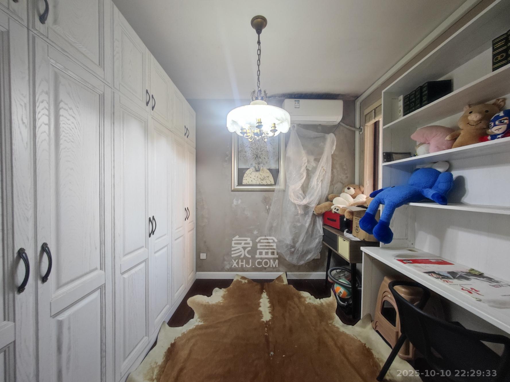 欧莱雅郡 4室2厅2卫 158.8万 欧莱雅郡 4室2厅2卫 158.8万卧室