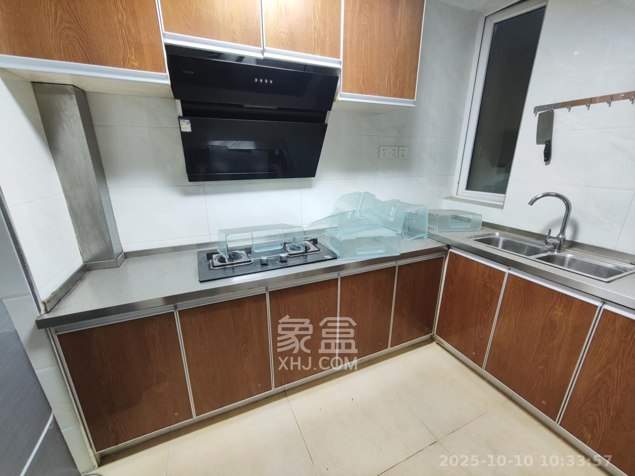 金地格林公馆  3室2厅1卫    2400.0元/月室内图