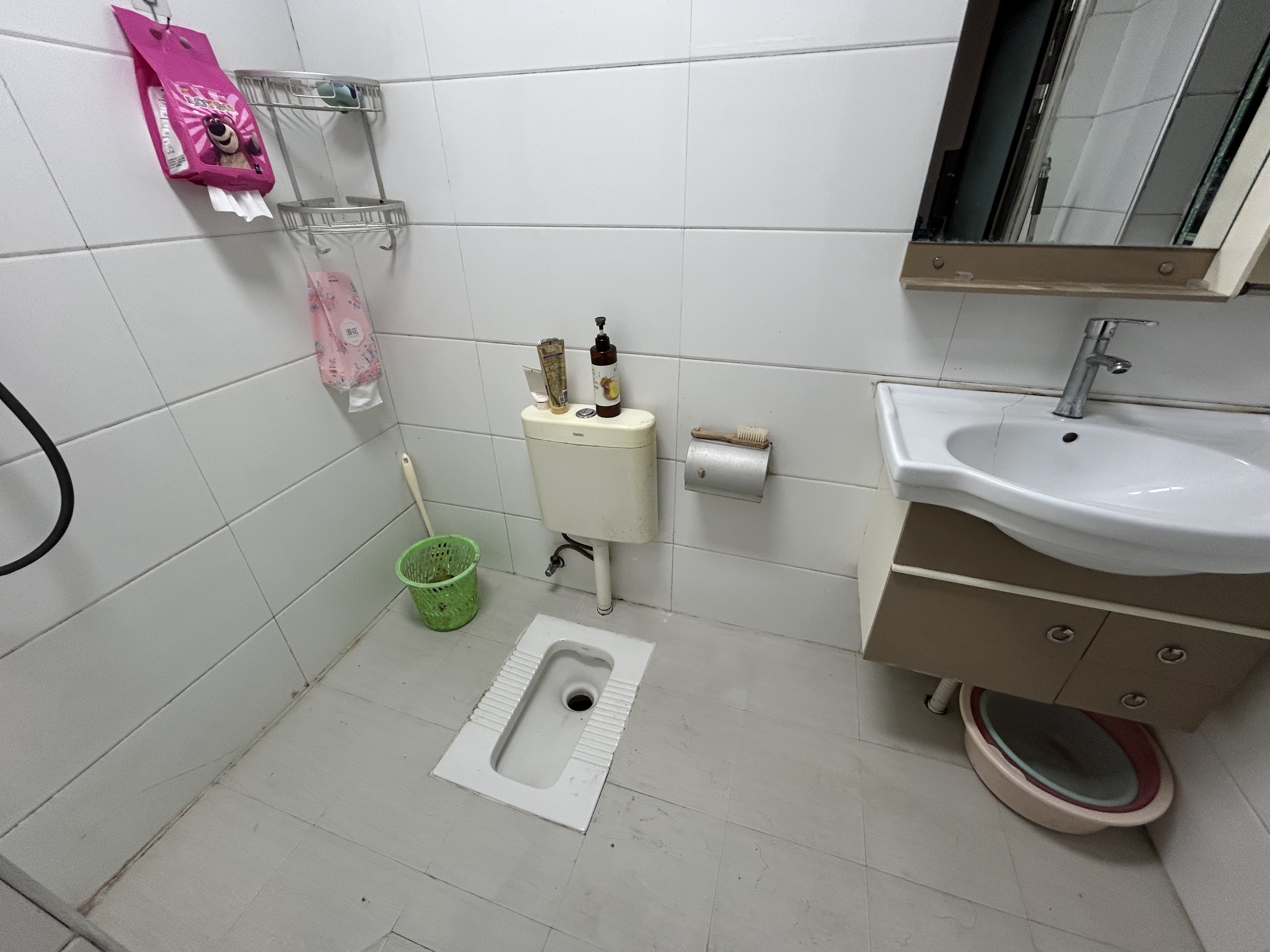 鸿泰冶金雅苑 1室1厅1卫 1300.0元/月 鸿泰冶金雅苑 1室1厅1卫 1300.0元/月室内图