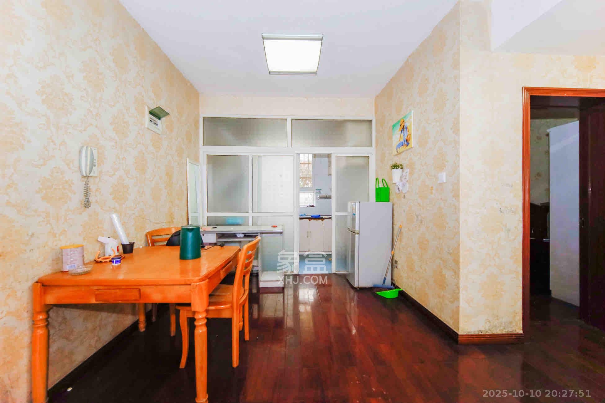 恒盛佳苑 2室2厅1卫 1550.0元/月 恒盛佳苑 2室2厅1卫 1550.0元/月室内图