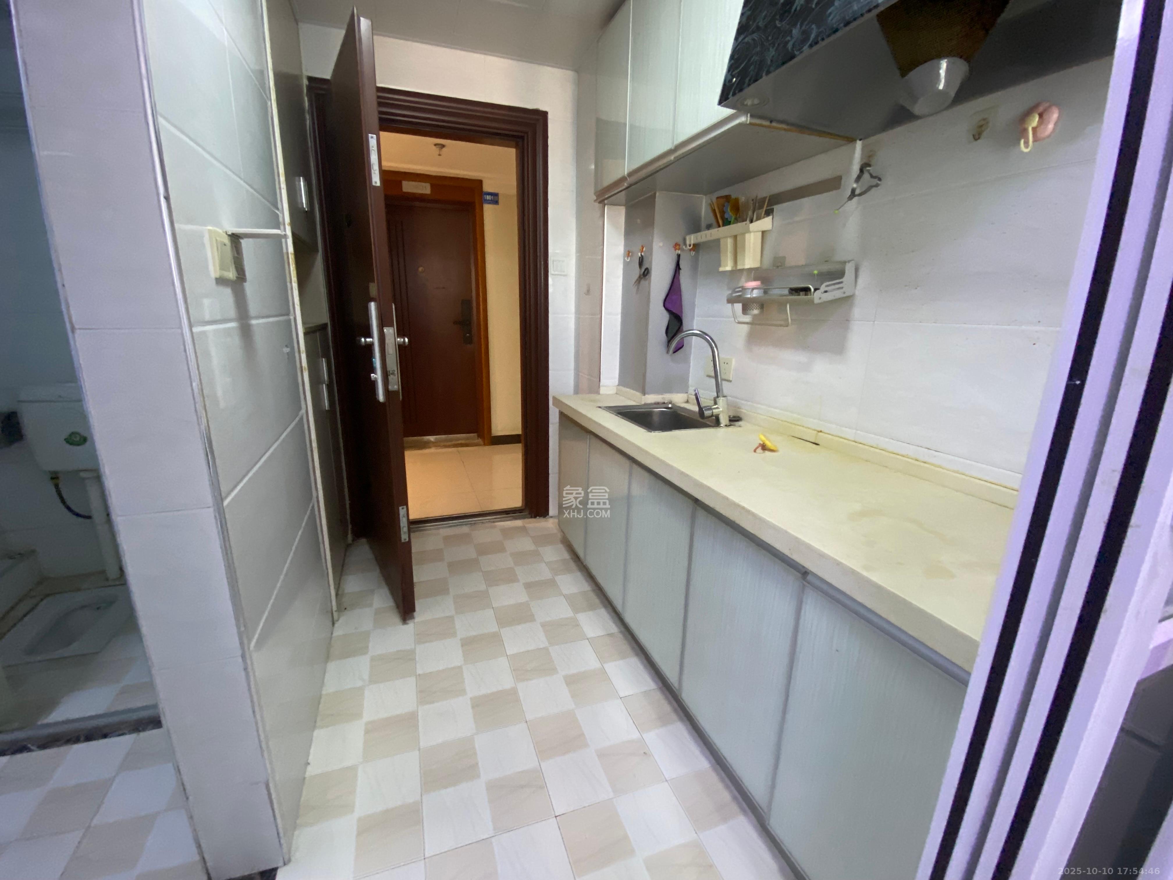 保利麓谷林语I区  1室1厅1卫    1300.0元/月室内图