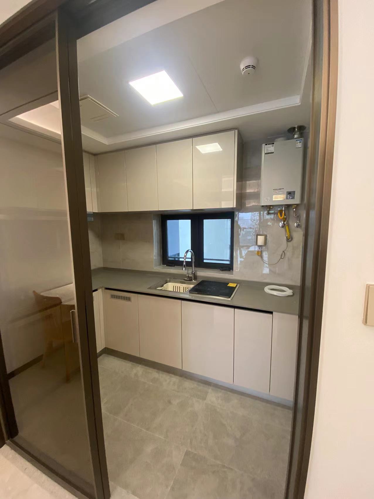 招商雍华府  3室2厅2卫    5000.0元/月