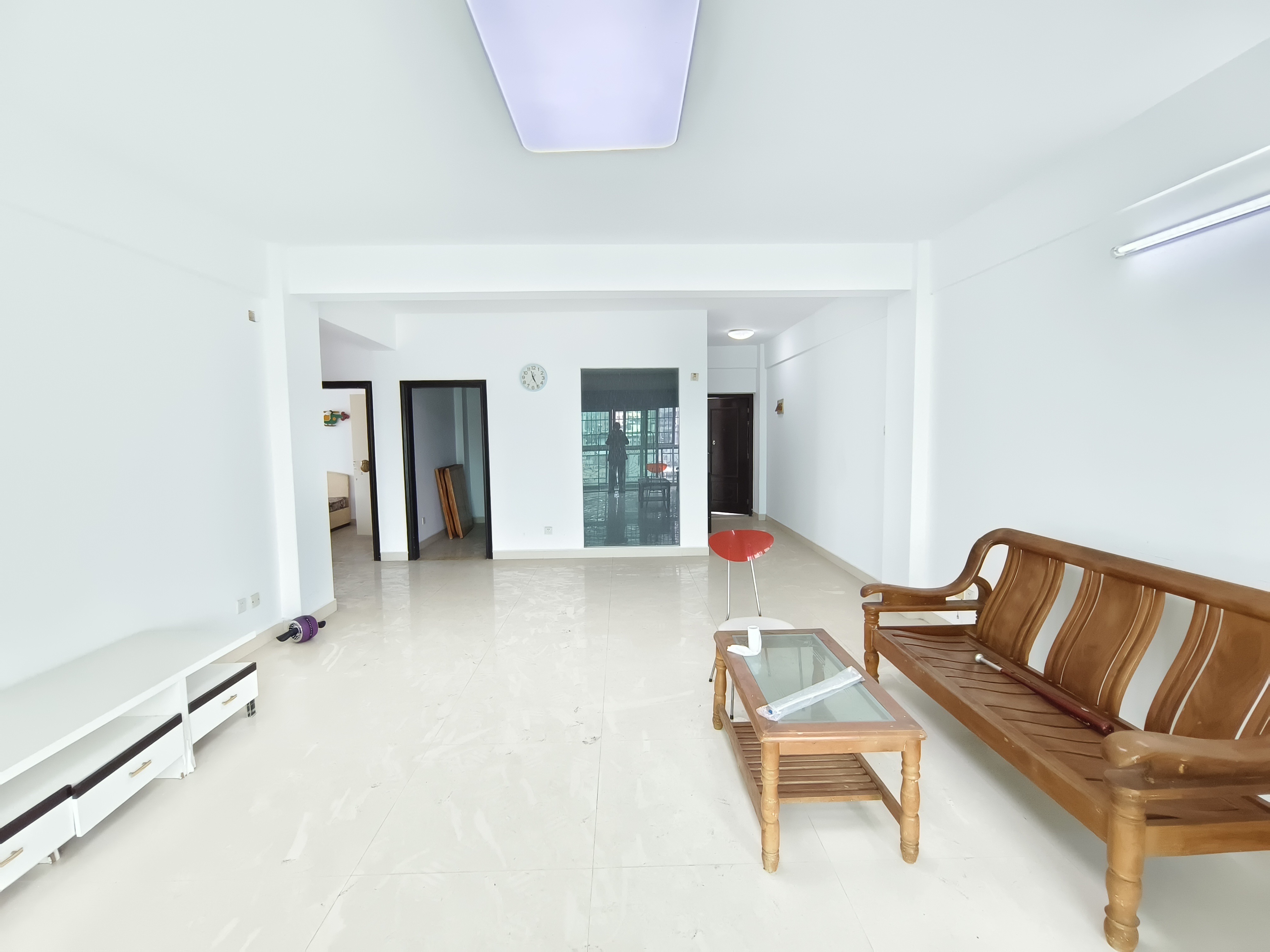 华秀小区  3室2厅1卫    120.0万客厅