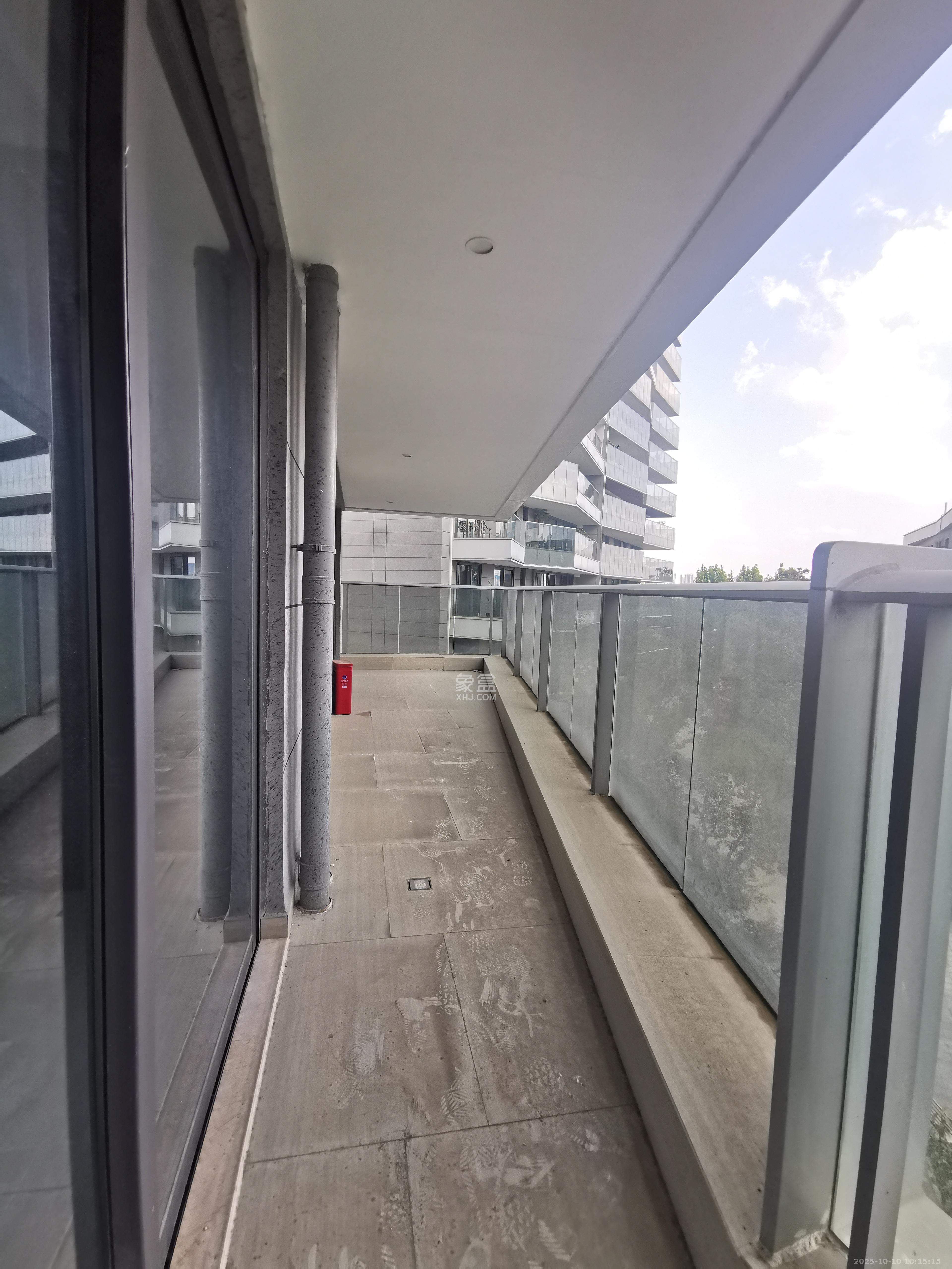 珠江颐德公馆  4室2厅2卫    10000.0元/月室内图