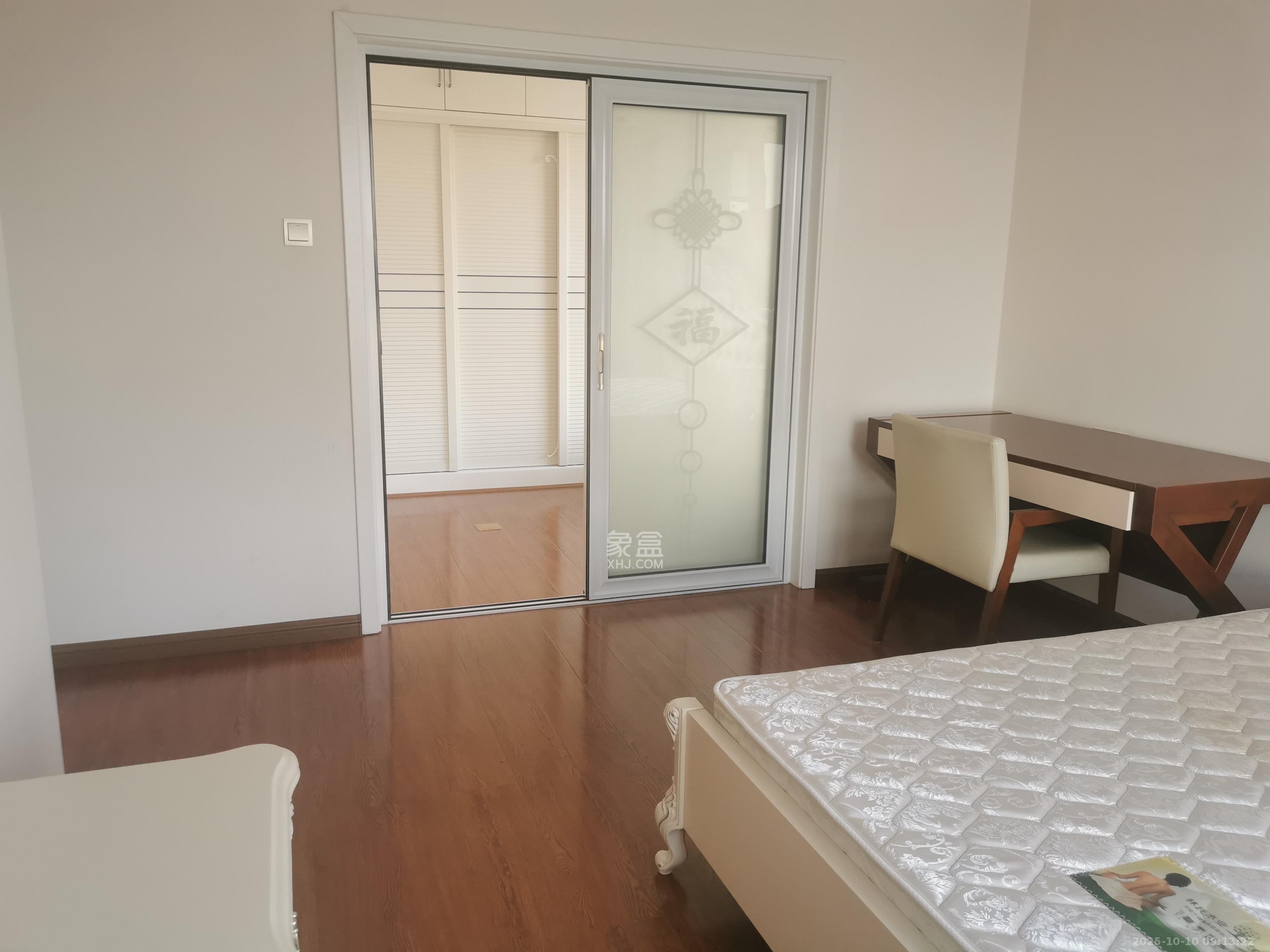 中粮自然天城  3室2厅2卫    2100.0元/月室内图