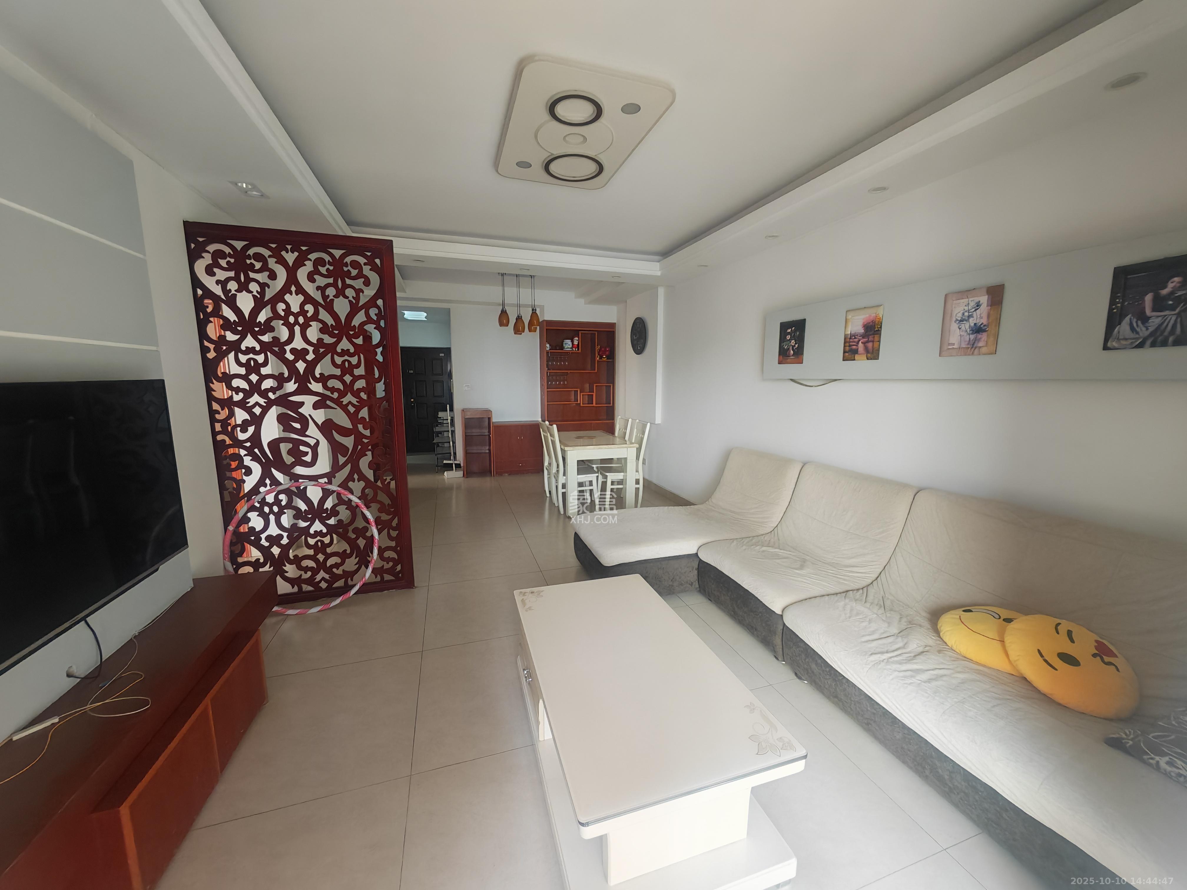 锦湘国际星城三期（锦绣苑）  2室2厅1卫    2300.0元/月室内图1