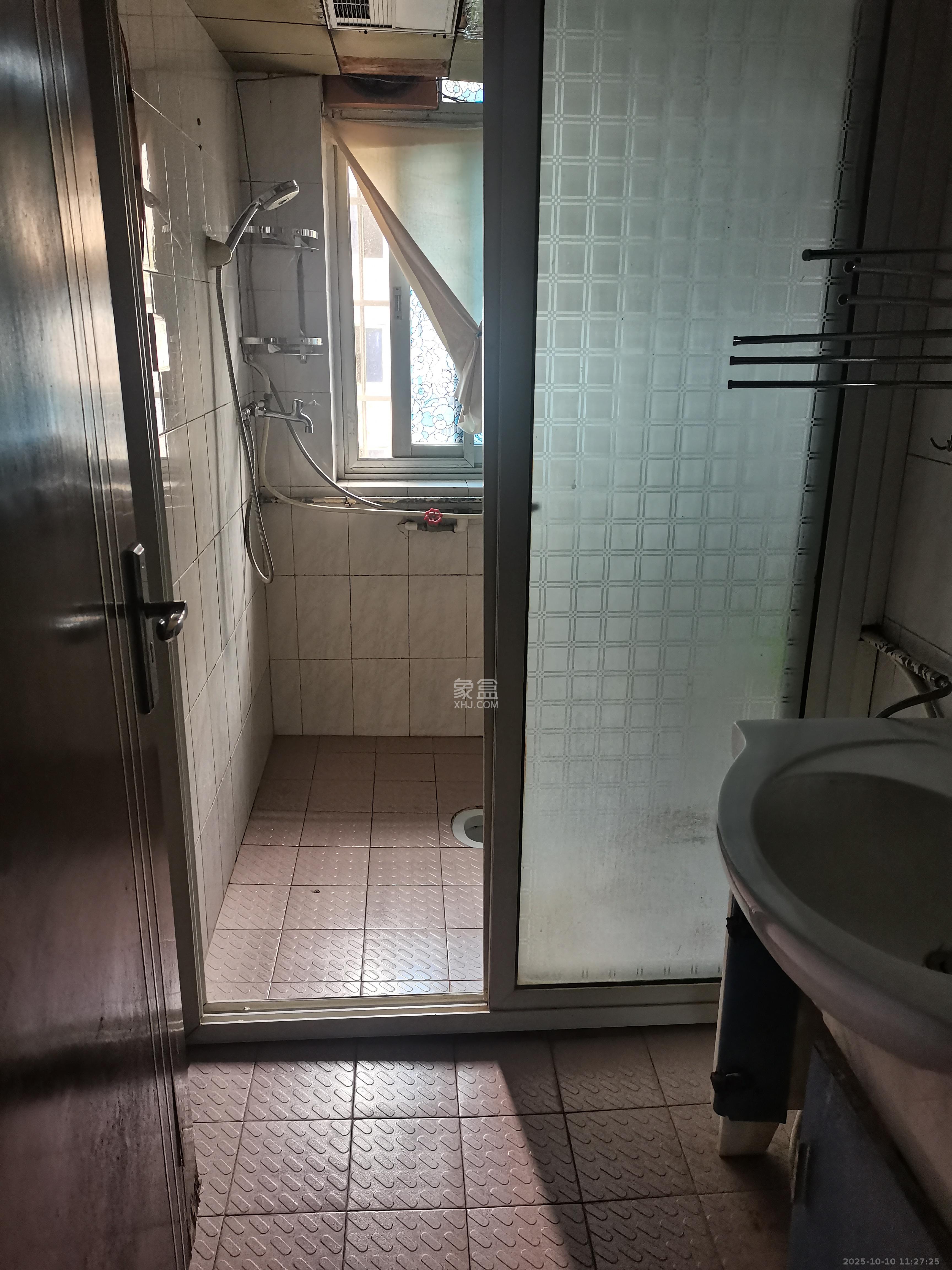 雨花区教师村 3室2厅1卫 1500.0元/月 雨花区教师村 3室2厅1卫 1500.0元/月室内图