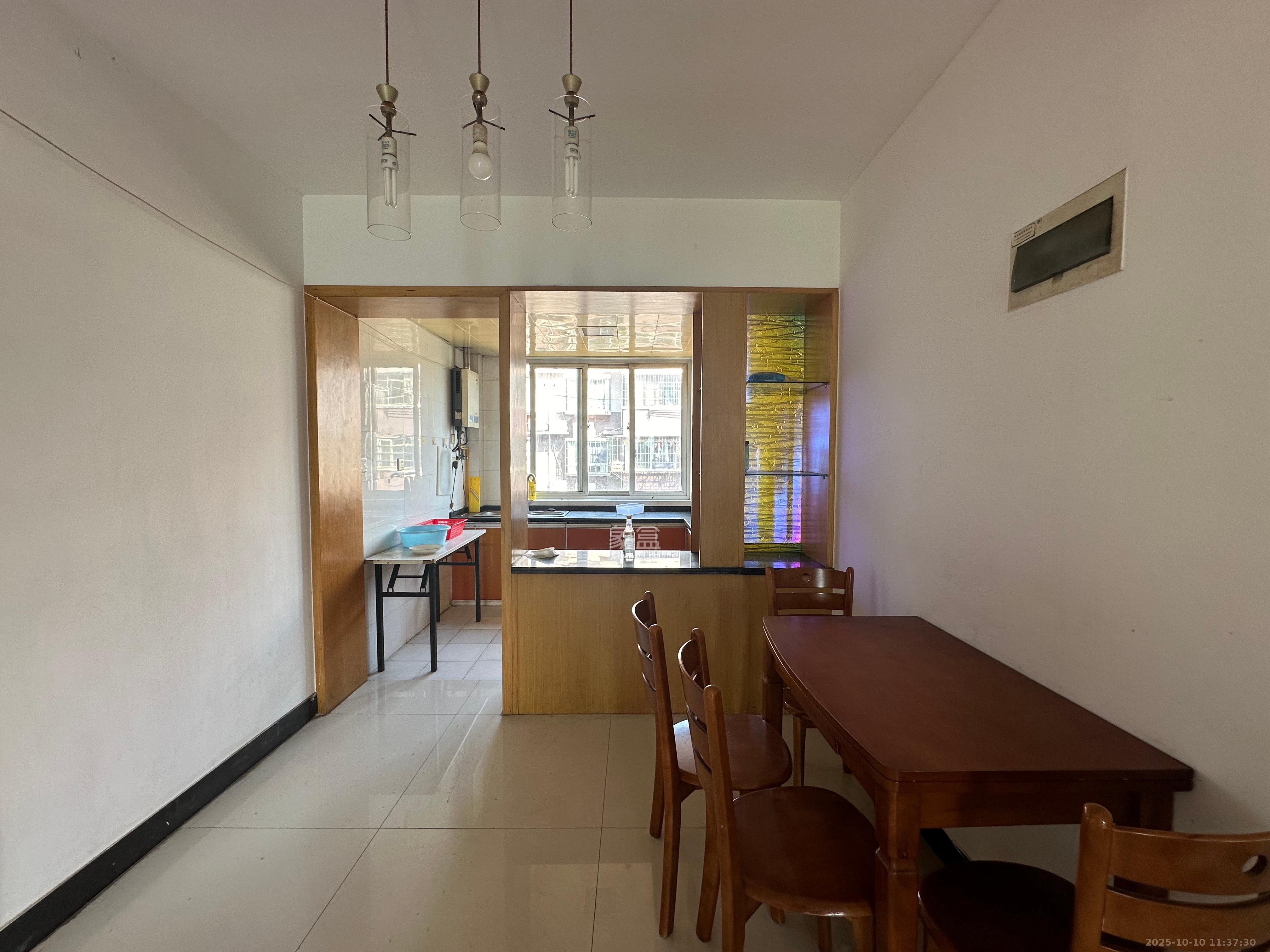 湘樟园小区(湘樟家园) 2室1厅1卫 1600.0元/月 湘樟园小区(湘樟家园) 2室1厅1卫 1600.0元/月室内图