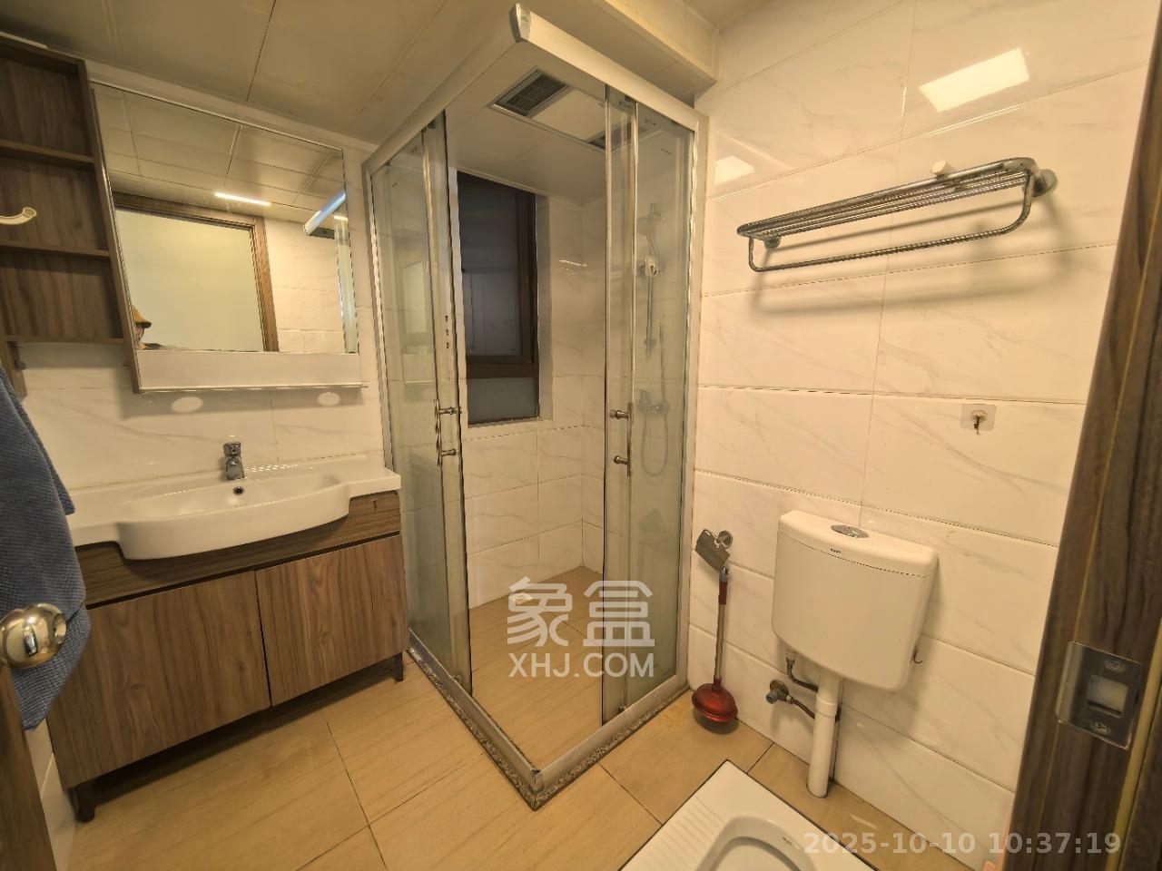 碧桂园公园壹号(凯怡茗苑) 3室2厅1卫 1500.0元/月 碧桂园公园壹号(凯怡茗苑) 3室2厅1卫 1500.0元/月室内图