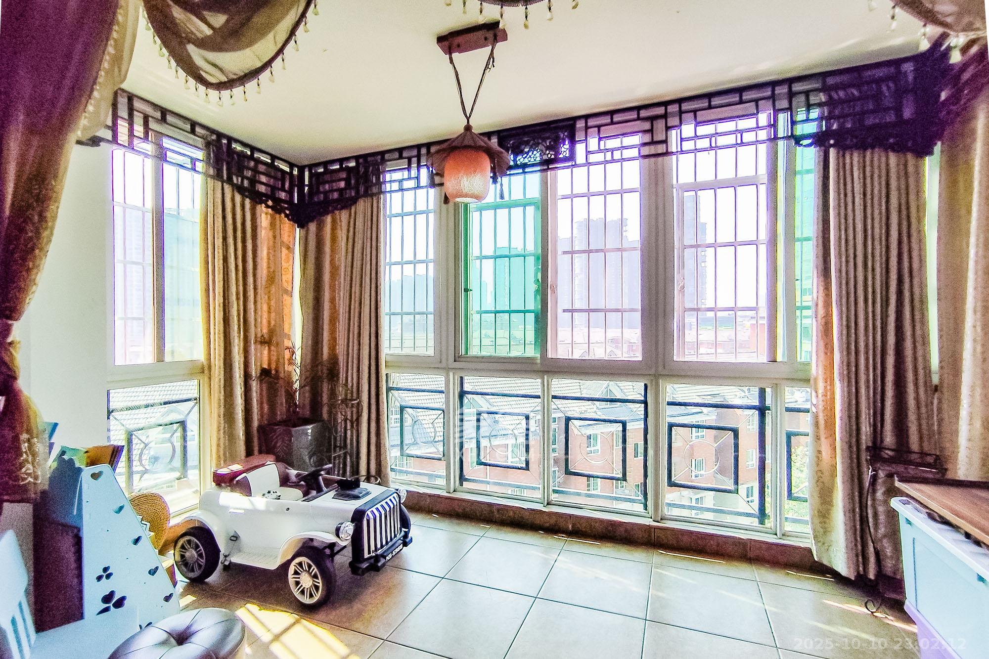 恒鑫澜北湾  3室2厅2卫    125.0万阳台