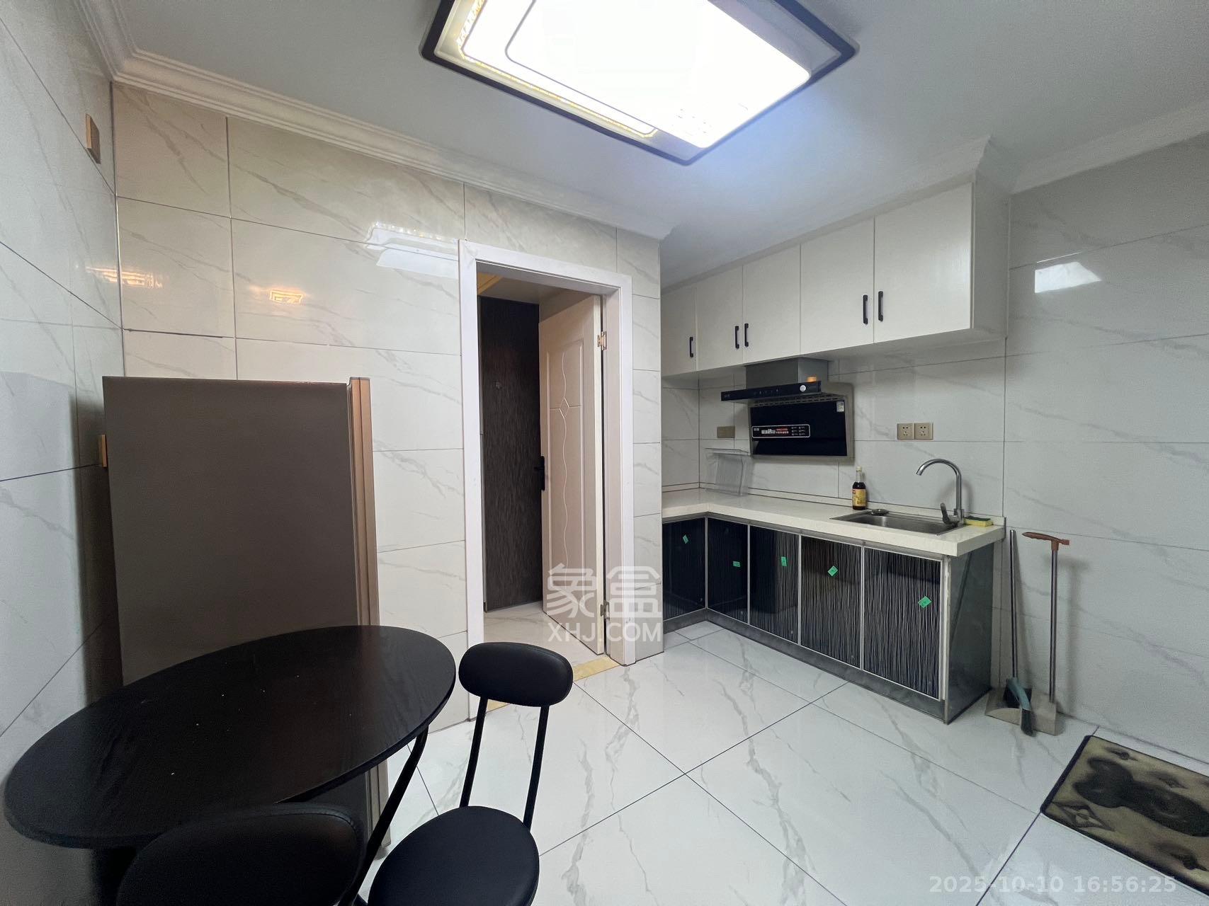 朝正美苑 1室0厅0卫 1300.0元/月 朝正美苑 1室0厅0卫 1300.0元/月室内图