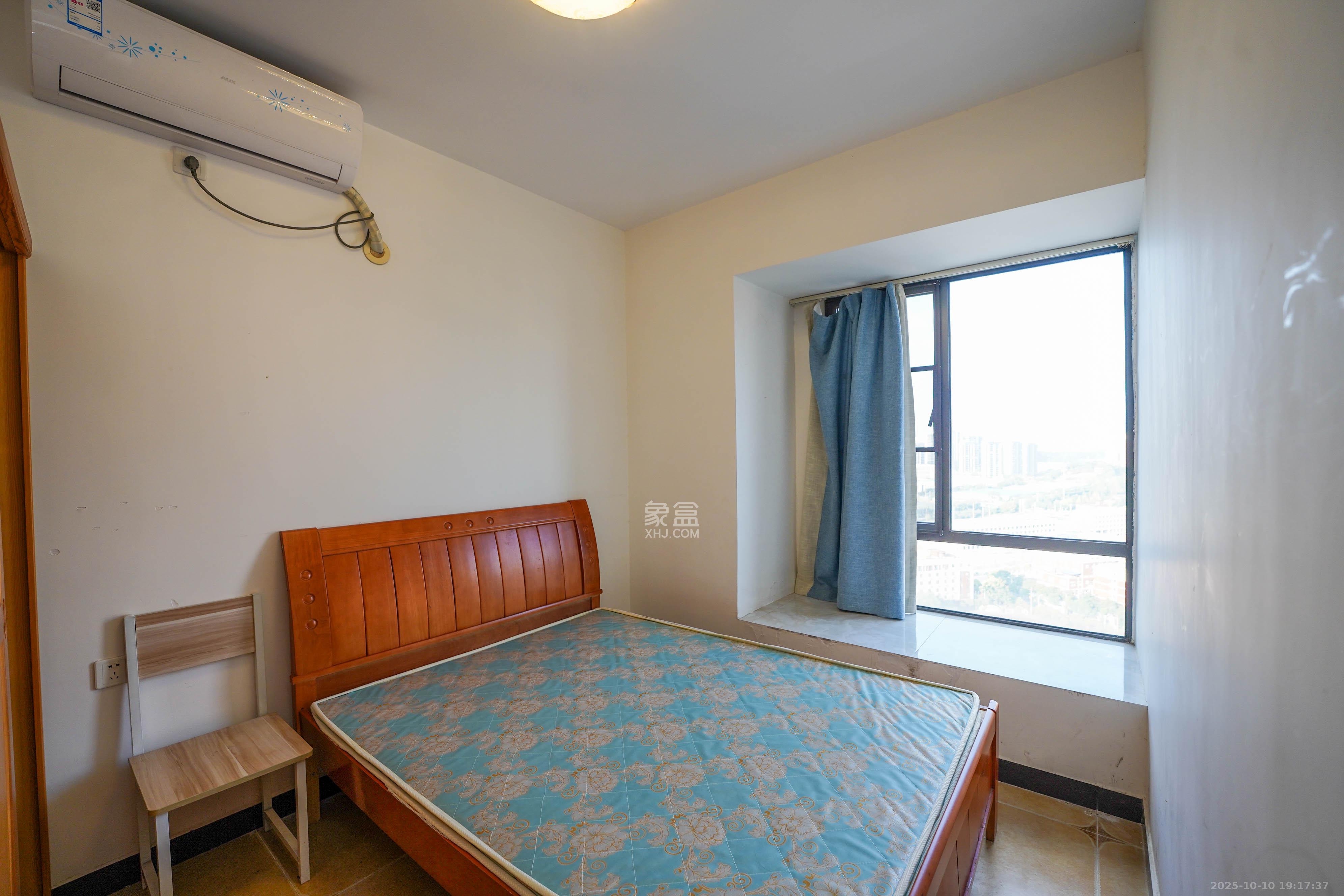 汇金城/嘉华城（二期、三期）  3室2厅2卫    118.0万卧室