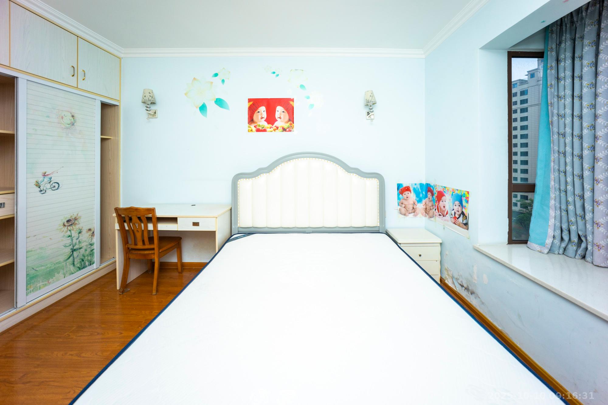 山语城二期  1室2厅1卫    73.0万卧室