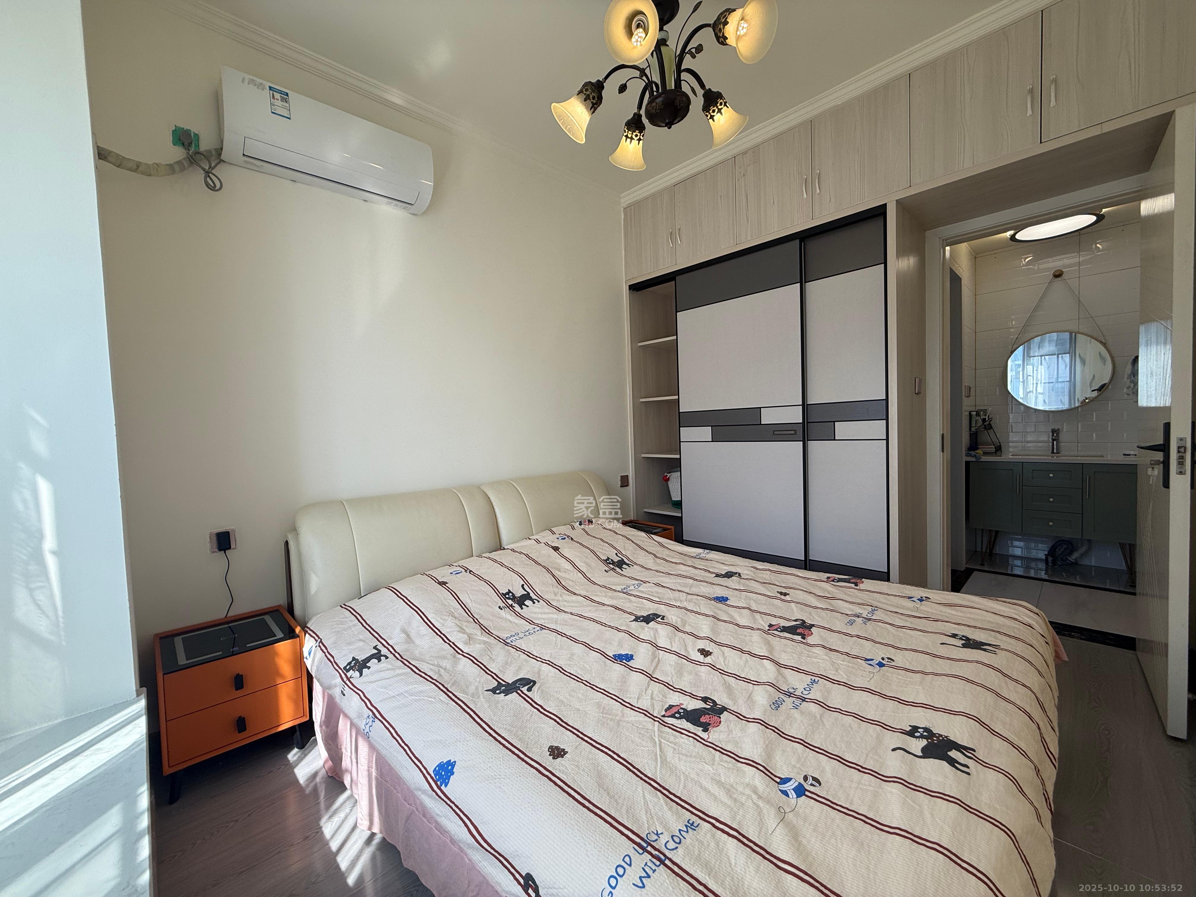 阳光城尚东湾青云苑  2室2厅1卫    2400.0元/月室内图