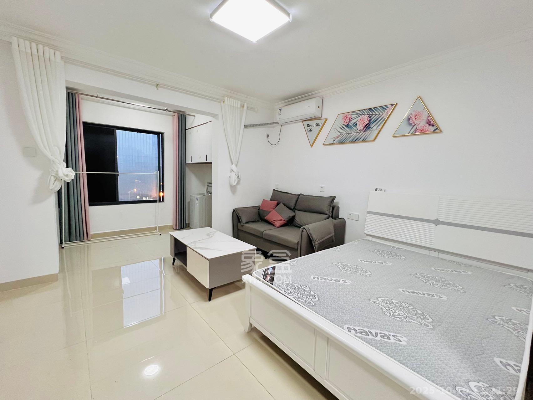 富瑞星座 1室1厅1卫 1400.0元/月 富瑞星座 1室1厅1卫 1400.0元/月室内图