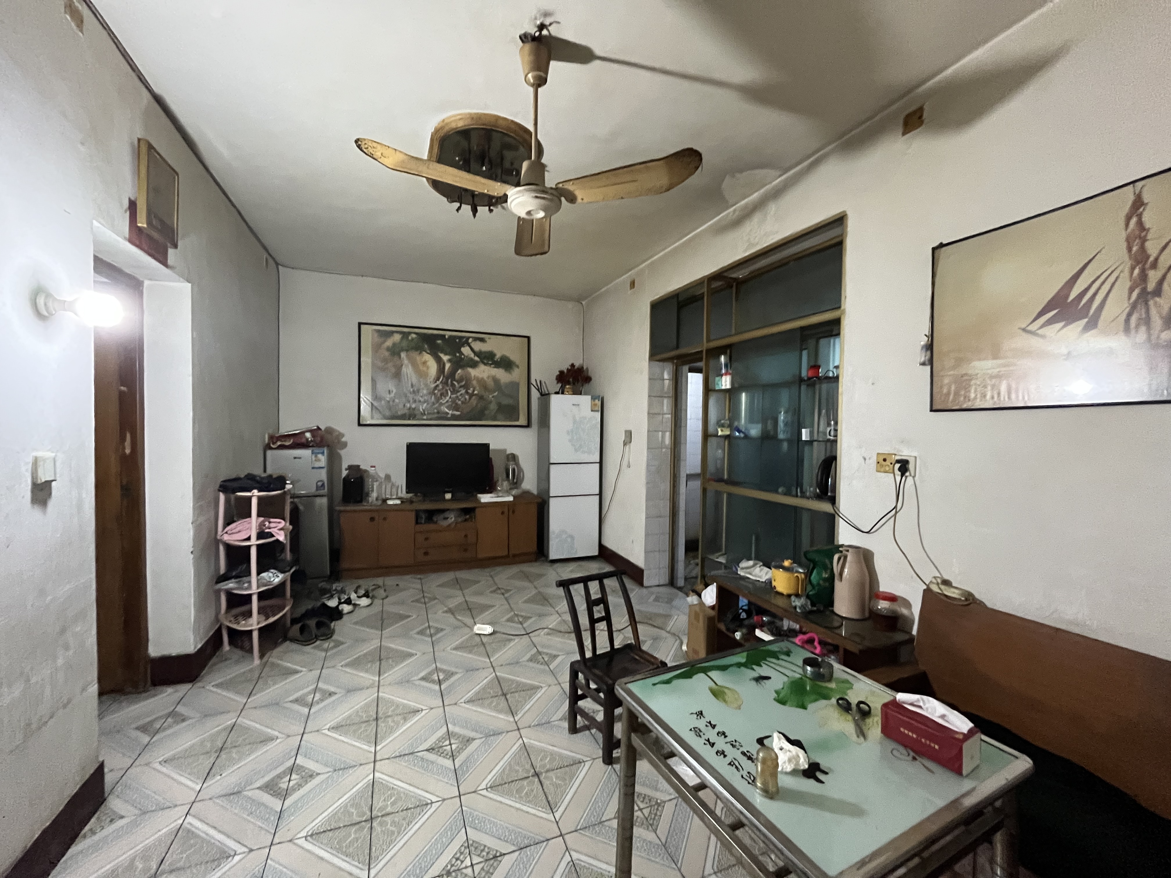 学堂冲二村体育路48号 2室1厅1卫 15.0万 学堂冲二村体育路48号 2室1厅1卫 15.0万室内图