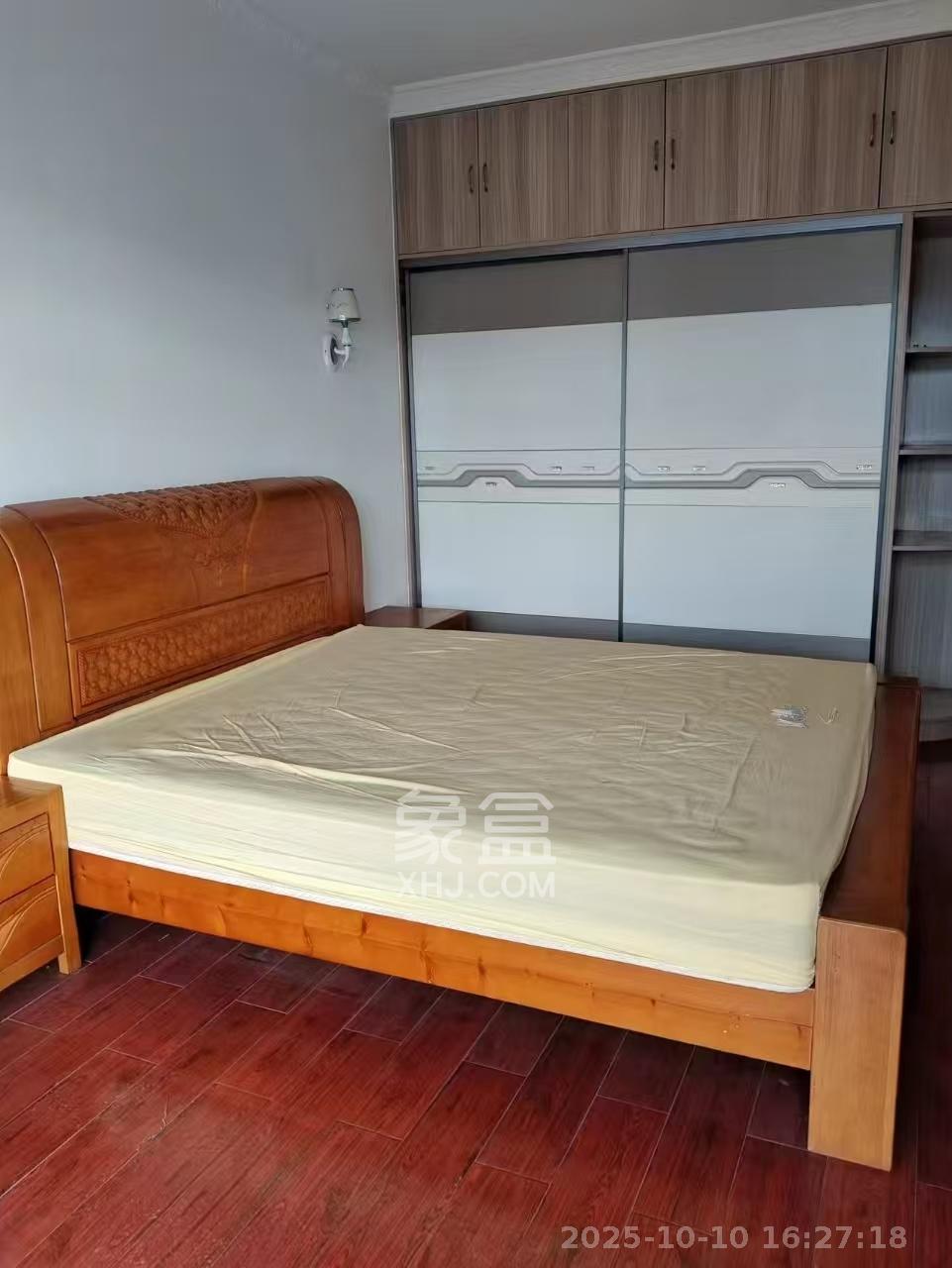 万隆清华坊一期  3室2厅2卫    1300.0元/月室内图