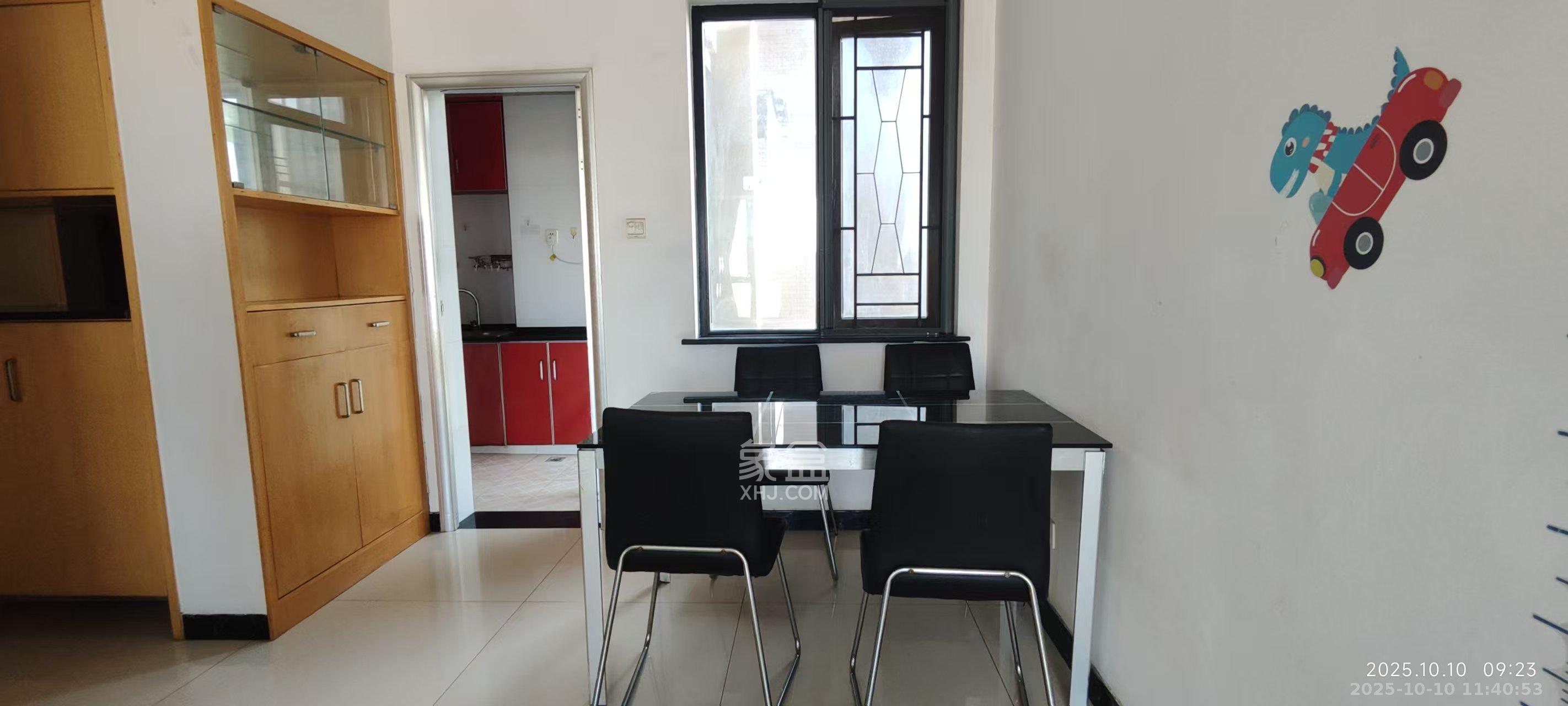 英郡年华 3室2厅2卫 2200.0元/月 英郡年华 3室2厅2卫 2200.0元/月室内图