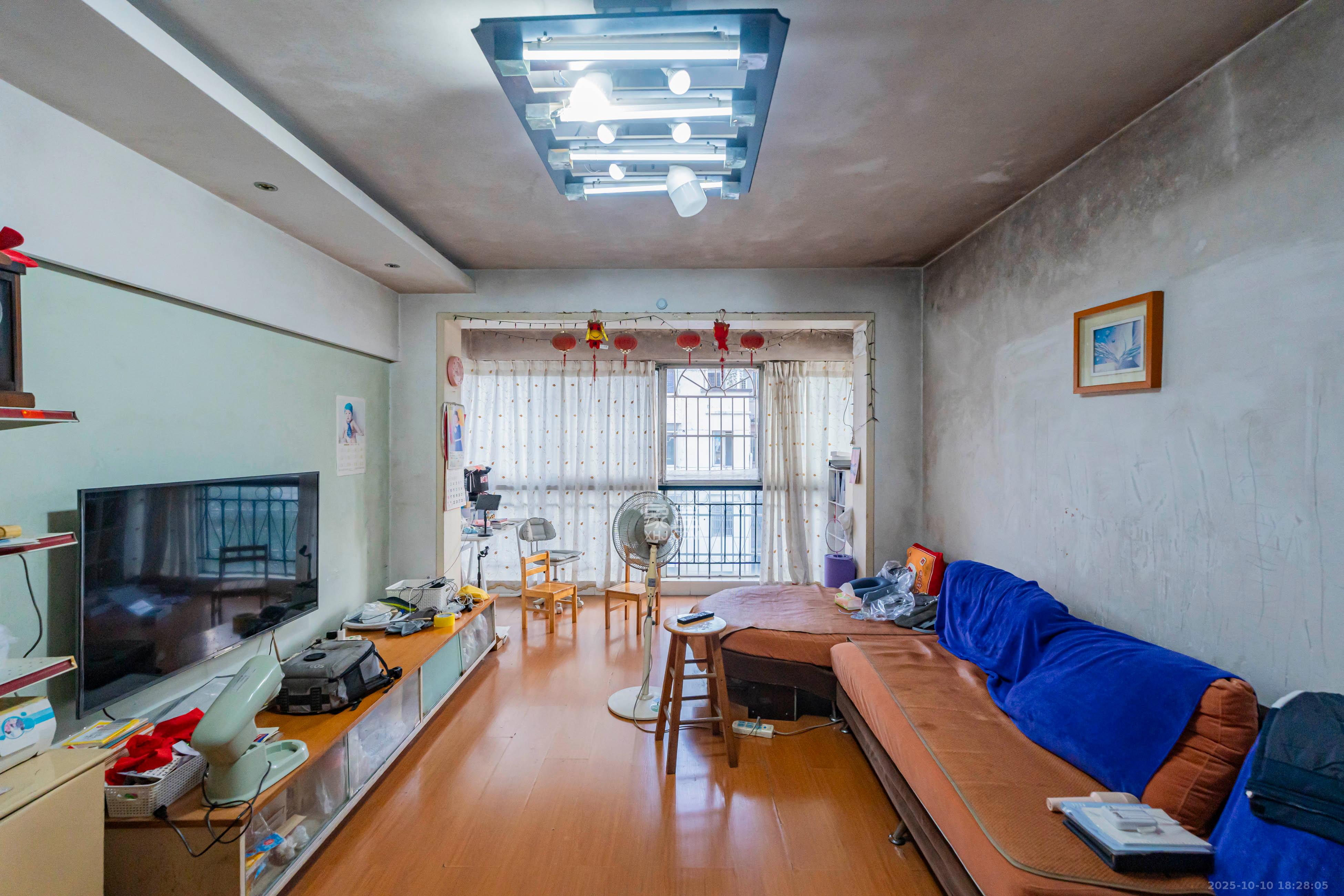 金帆小区  4室2厅2卫    79.0万 金帆小区  4室2厅2卫    79.0万