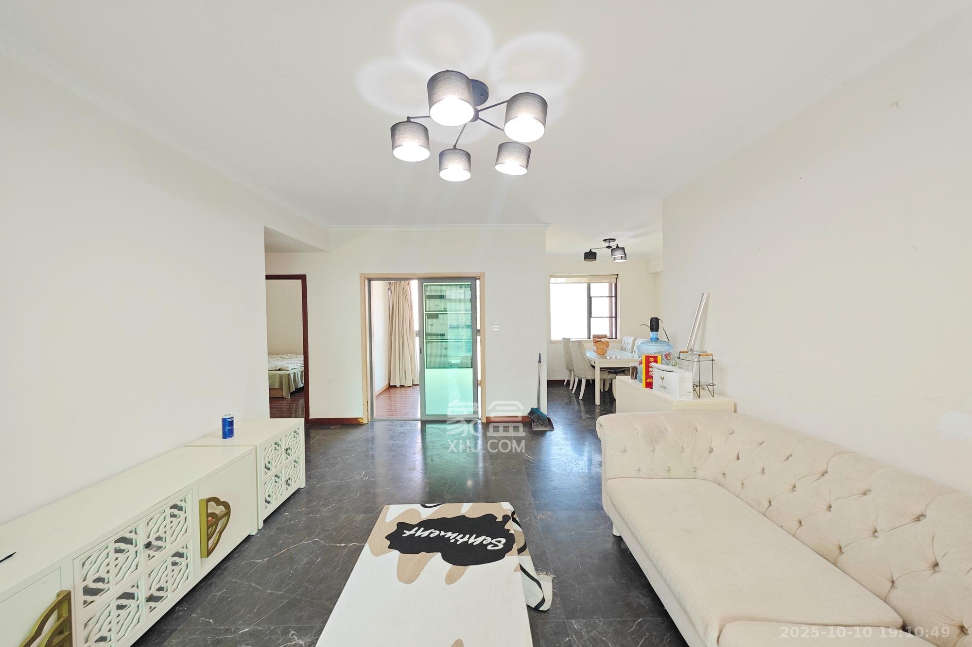 新城新世界一二三期  3室2厅1卫    105.0万 新城新世界一二三期  3室2厅1卫    105.0万