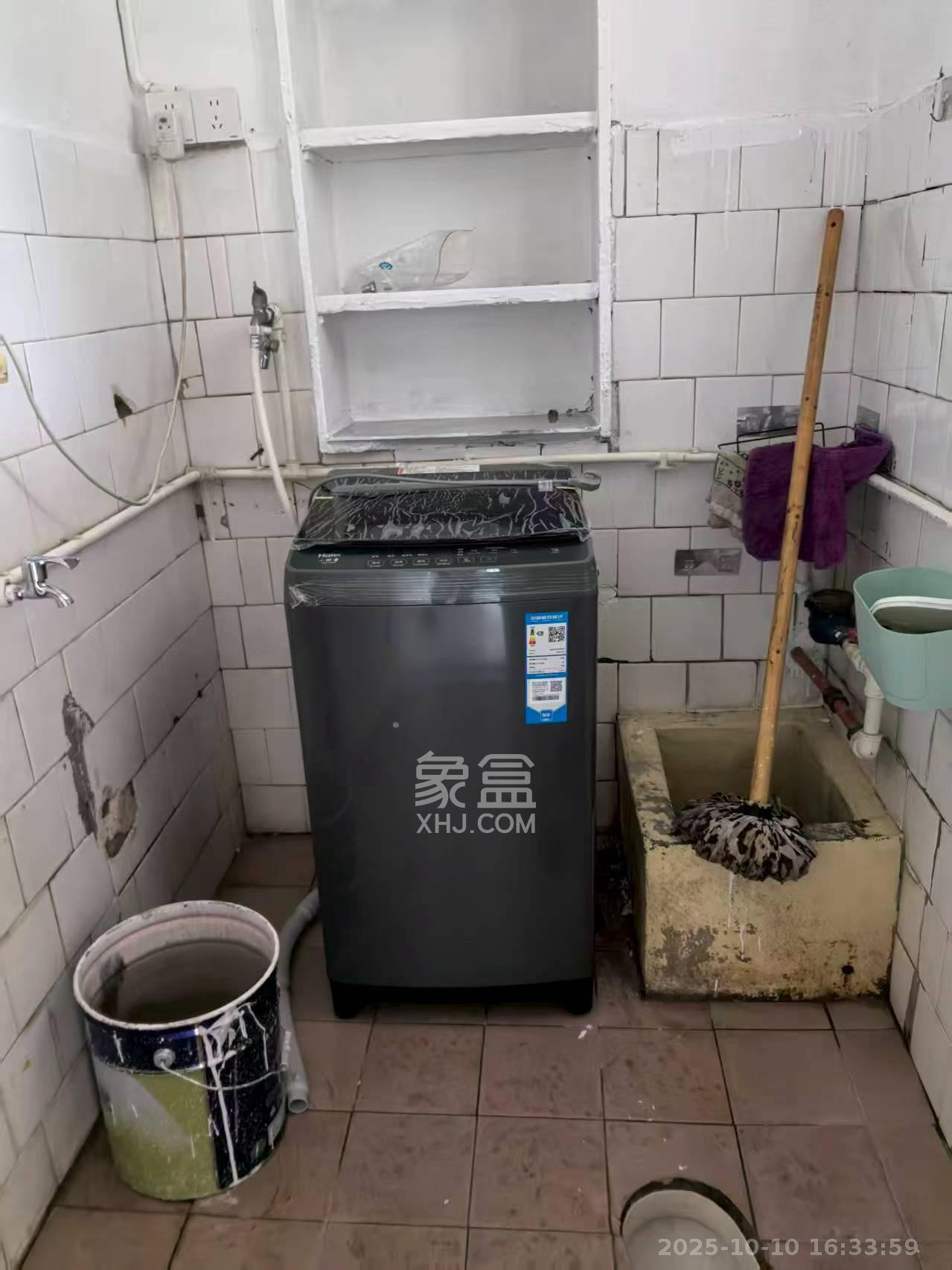 红旗区四片  2室1厅1卫    1600.0元/月室内图