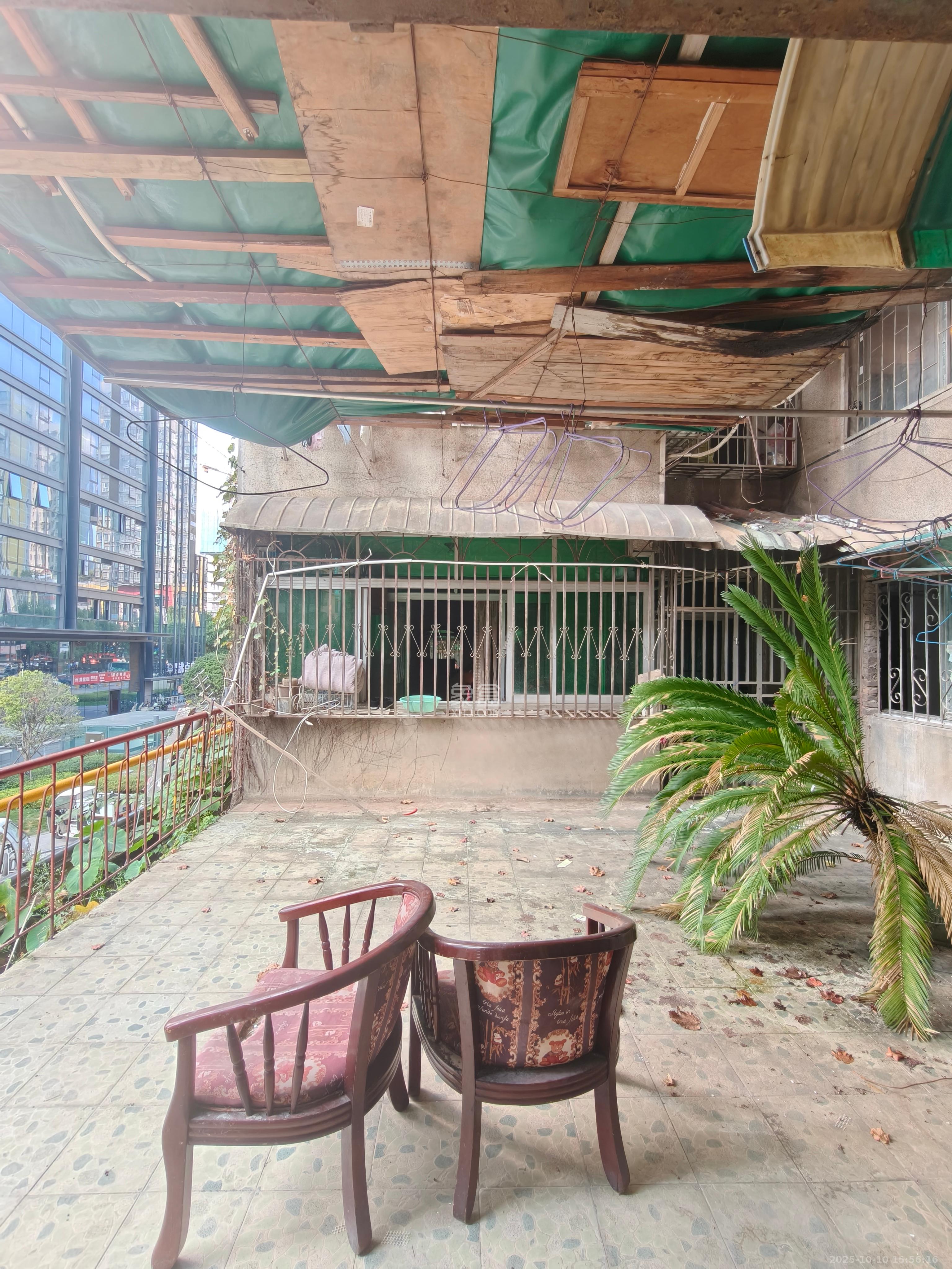 便河边社区  5室1厅1卫    2400.0元/月 便河边社区  5室1厅1卫    2400.0元/月