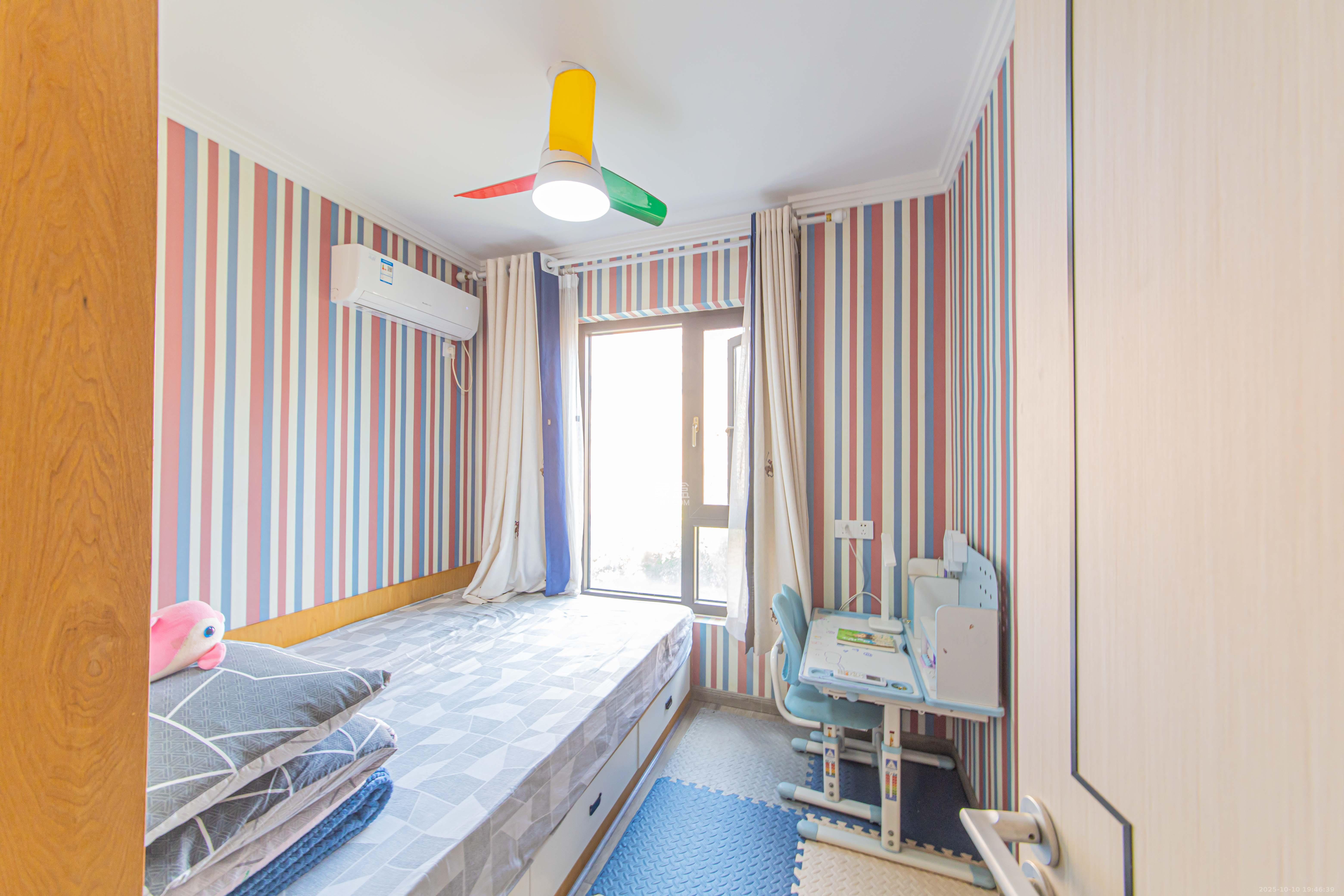 鑫远悦城（鑫远悦时代）  3室2厅1卫    110.0万卧室