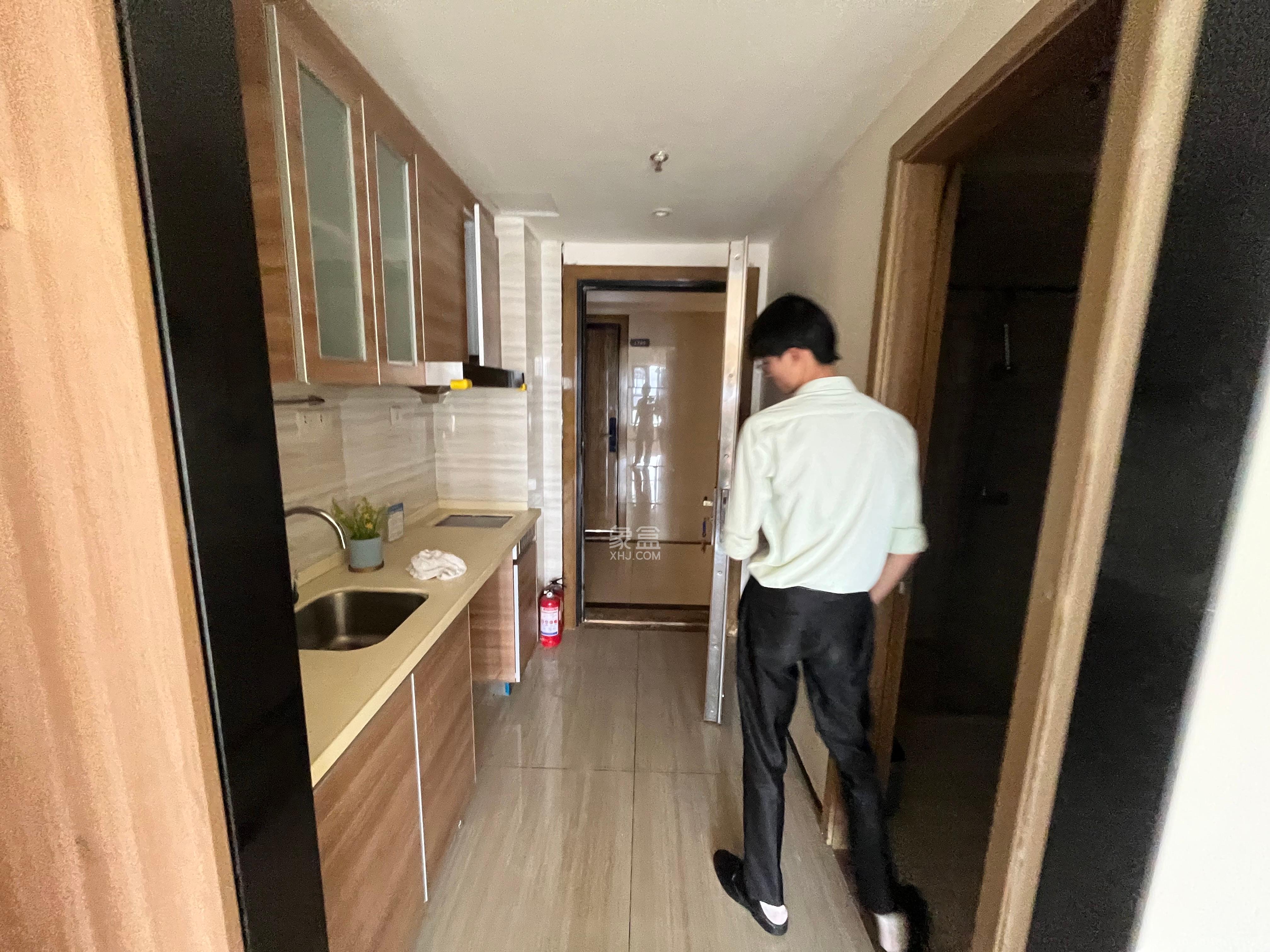 恒大国际广场  1室1厅1卫    1800.0元/月 恒大国际广场  1室1厅1卫    1800.0元/月室内图