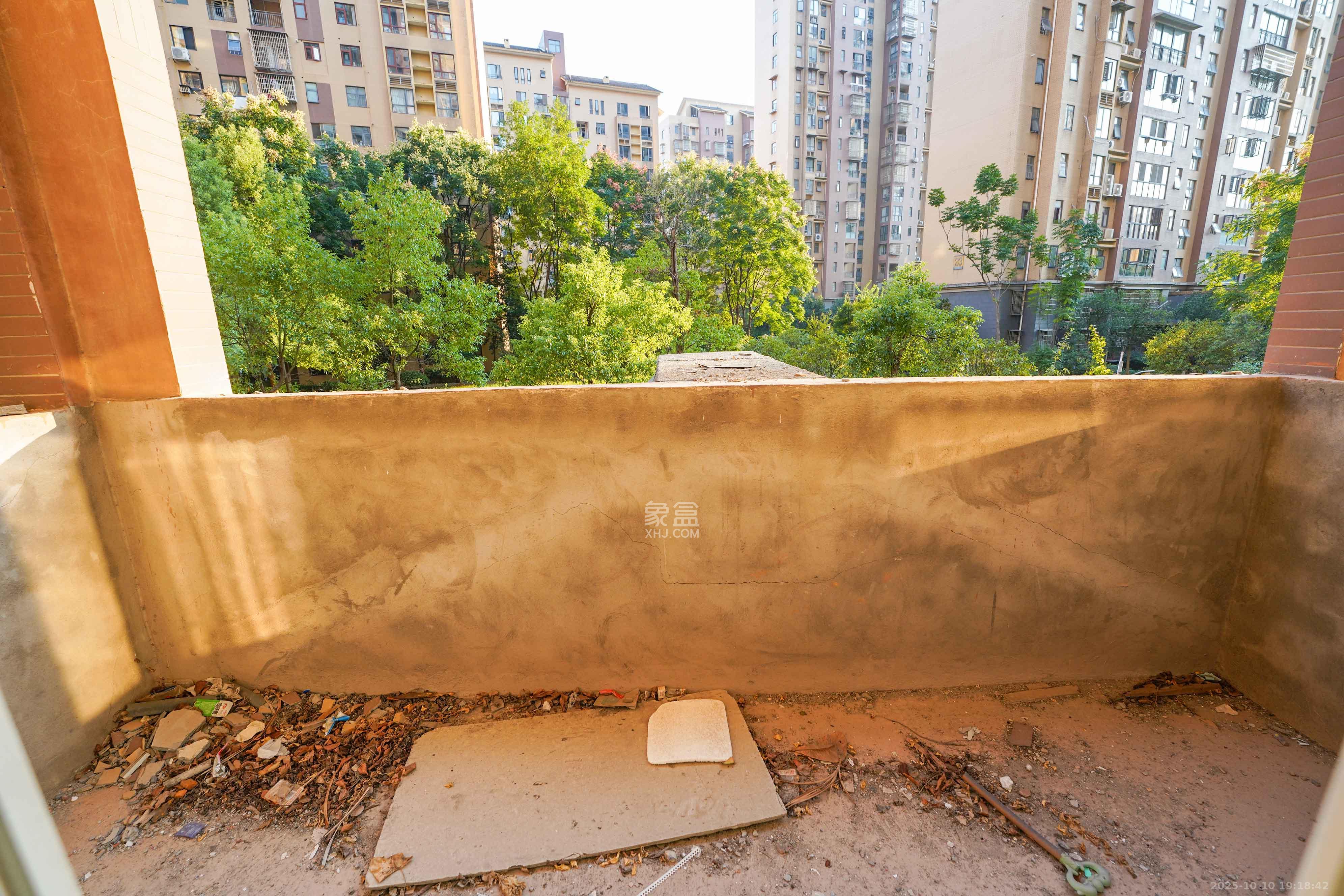 嘉华城（一期）  4室2厅2卫    150.0万其他