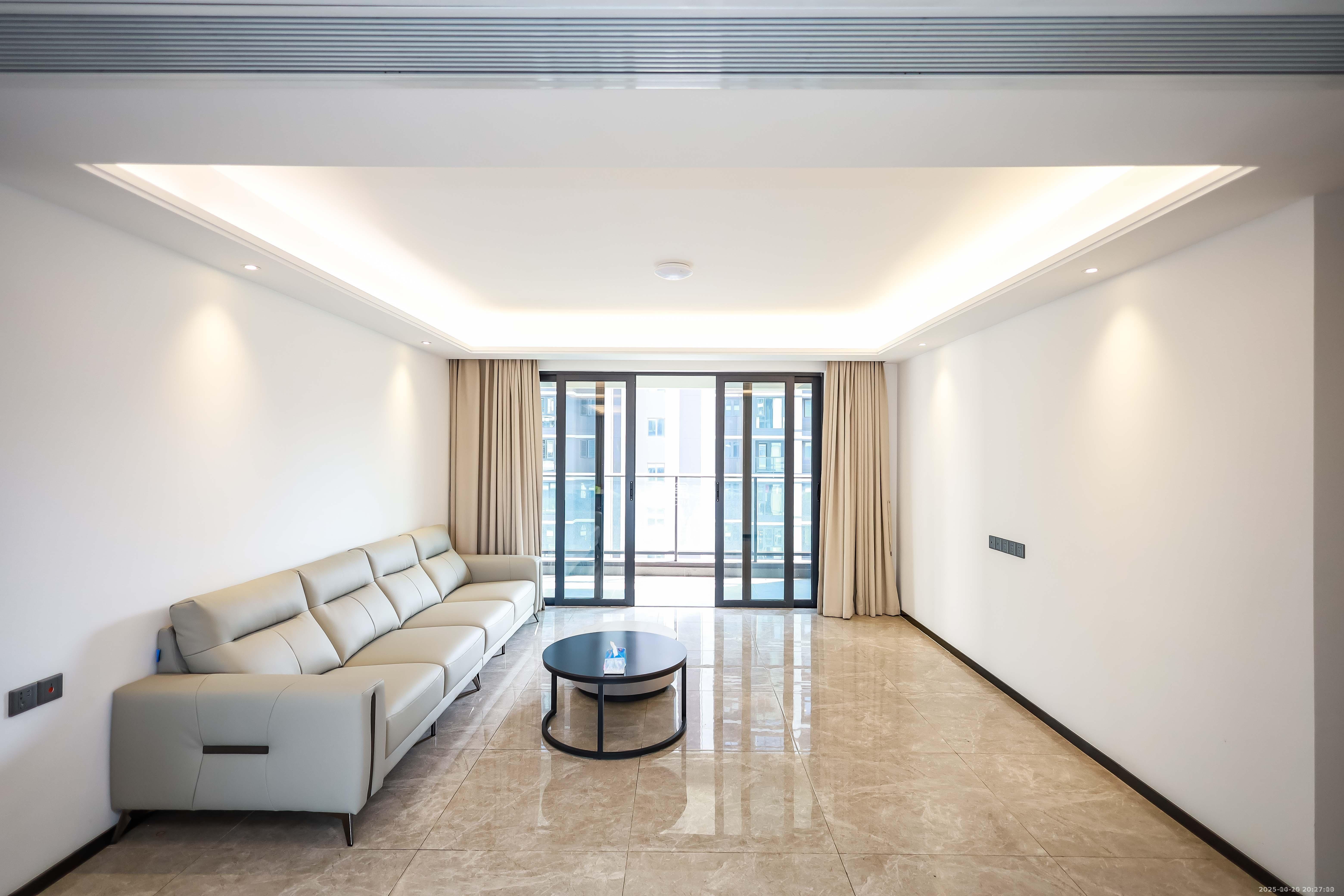 招商雍山湖  4室2厅3卫    4000.0元/月