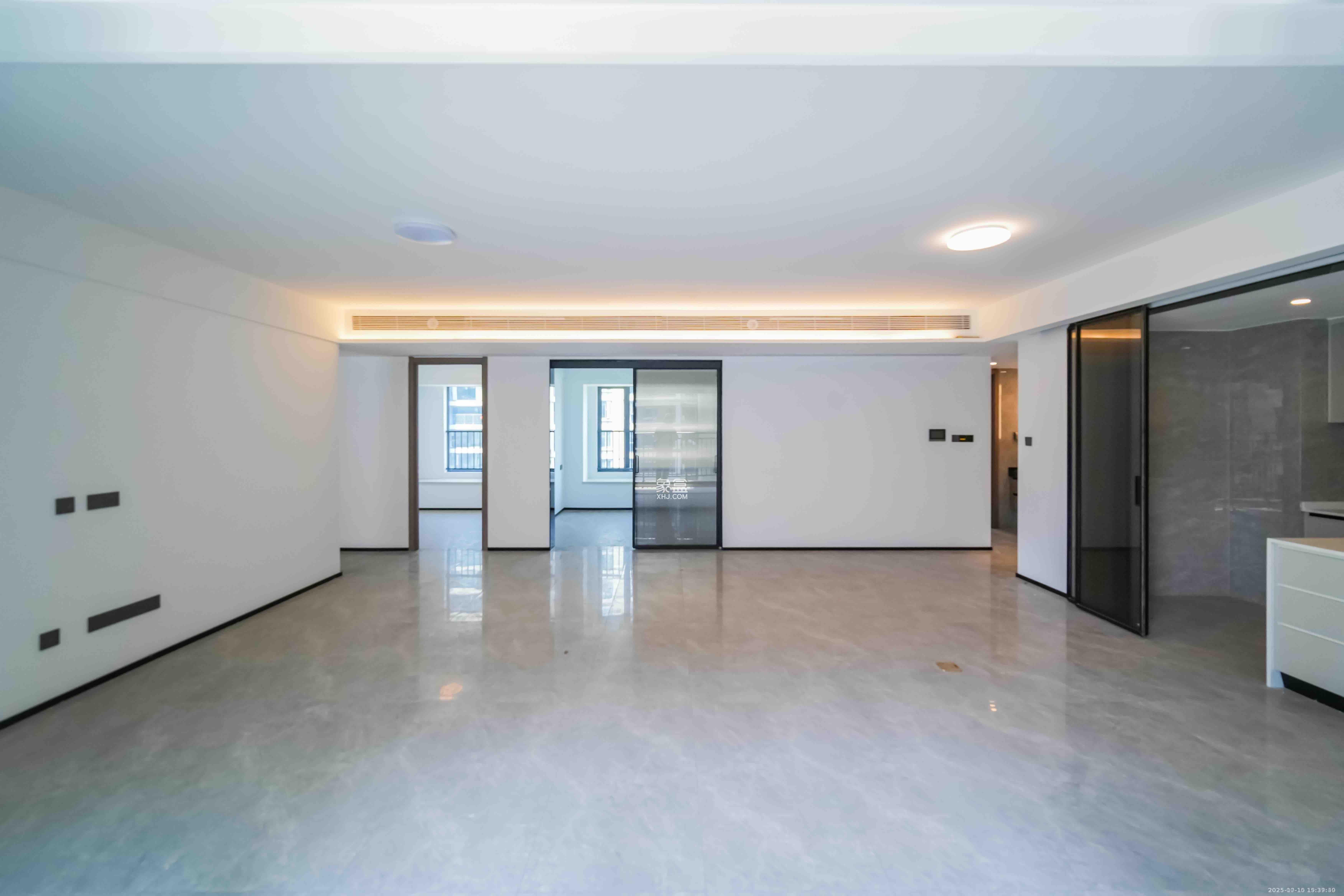 轨道万科悦府  4室2厅2卫    4500.0元/月 轨道万科悦府  4室2厅2卫    4500.0元/月