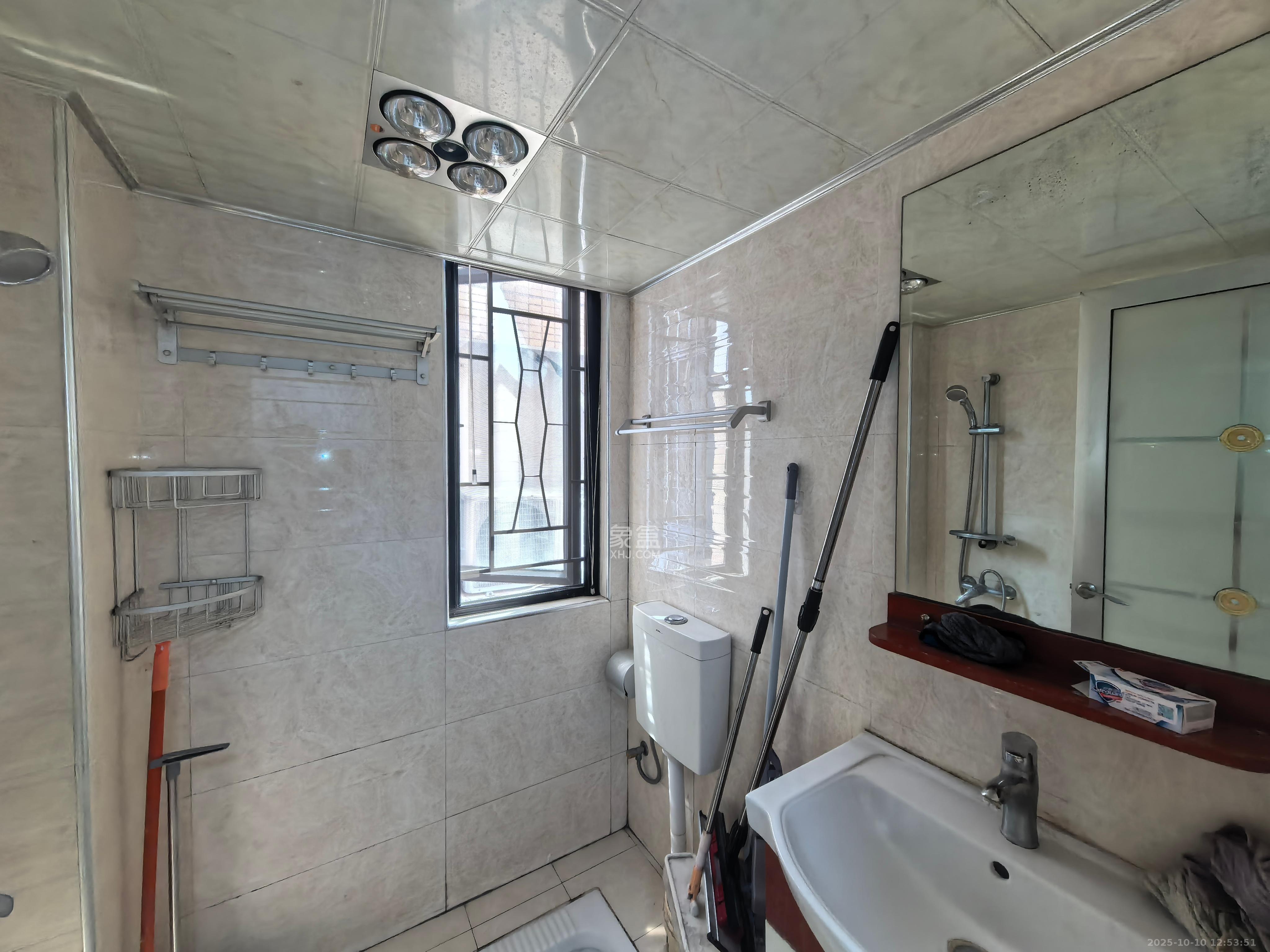 深业睿城 3室2厅1卫 2300.0元/月 深业睿城 3室2厅1卫 2300.0元/月室内图