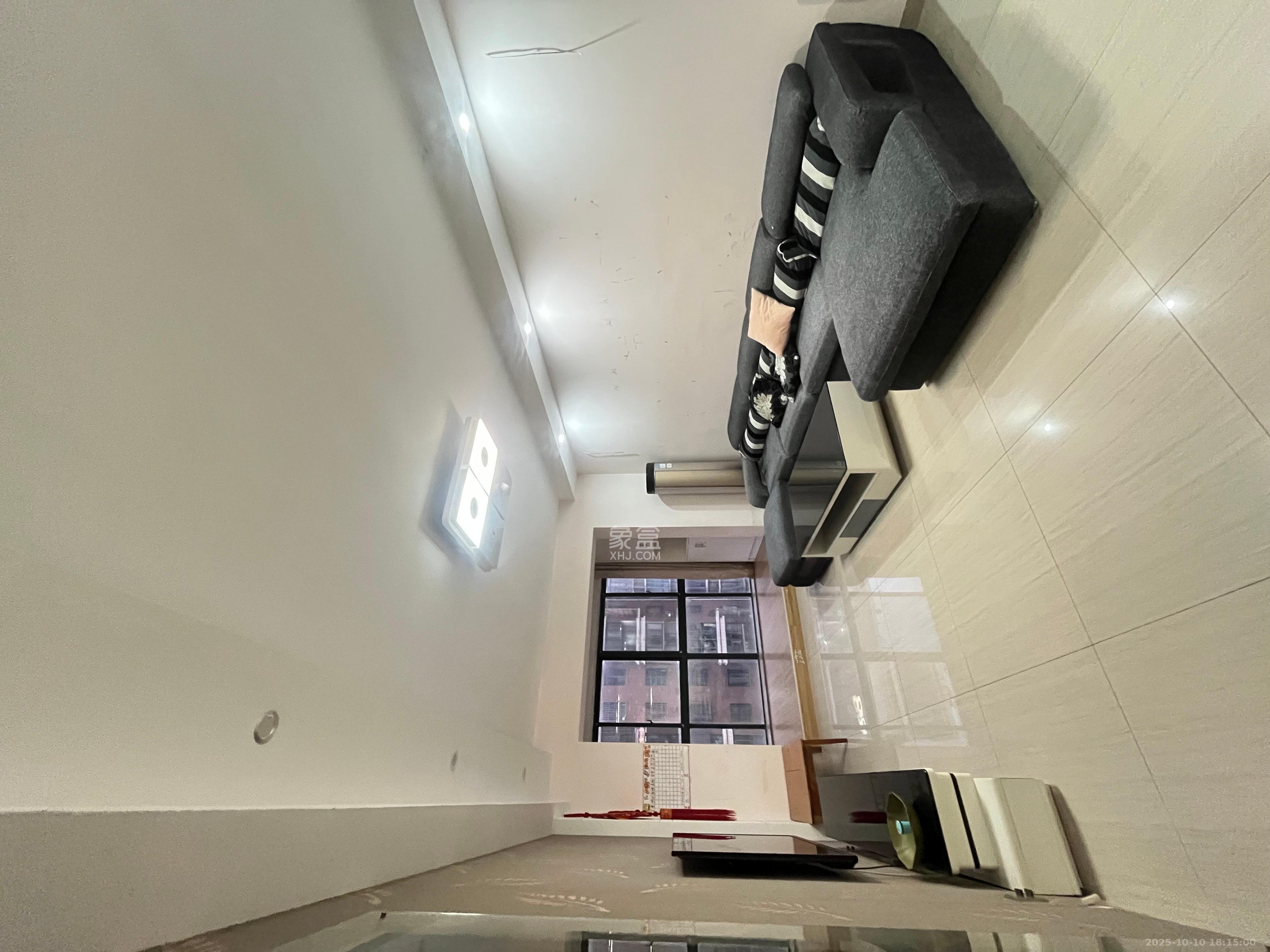 星城荣域  3室2厅2卫    3000.0元/月